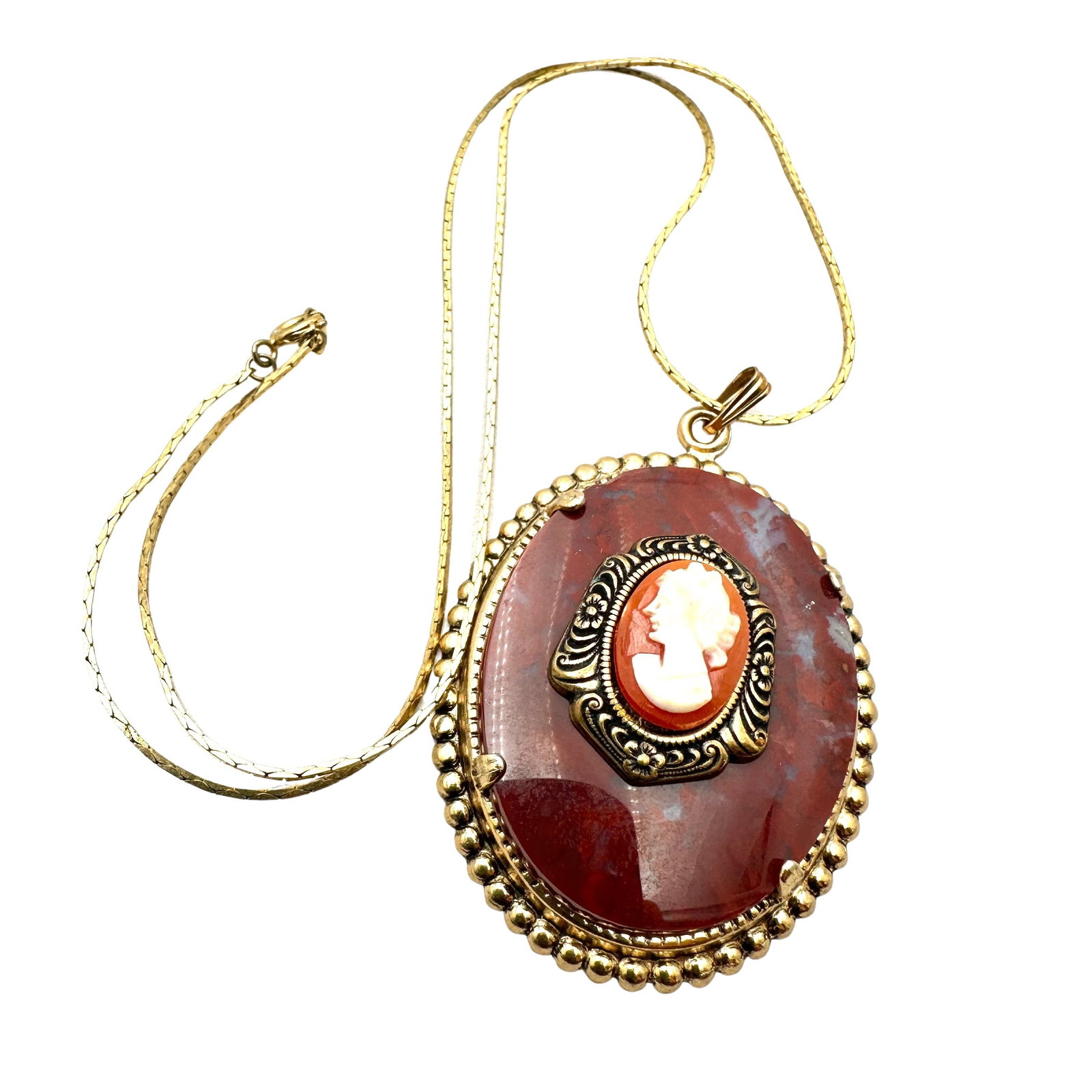 Vintage Red Grey Gemstone Cameo Pendant Necklace Gold Tone Chain 18 Inch: Vintage Red Grey Gemstone Cameo Pendant Necklace Gold Tone Chain 18 Inch