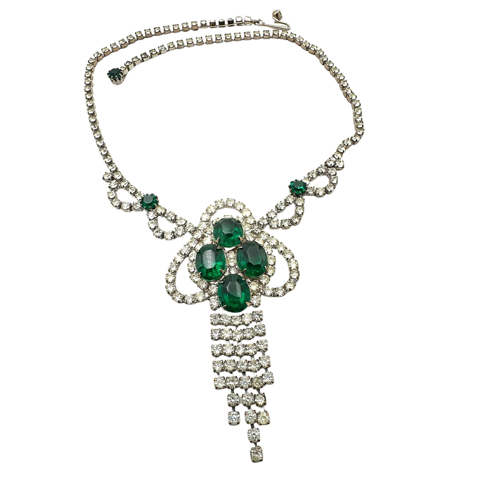 Vintage Emerald Green and Clear Glass Silver Tone Necklace 17 Inch Length: Vintage Emerald Green and Clear Glass Silver Tone Necklace 17 Inch Length