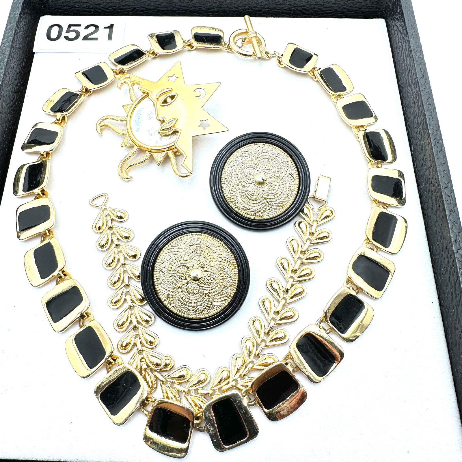 Vintage Jewelry Group Lot Black Gold Tone Statement Necklace Bracelet Brooch Clip Earrings (1 of 2)