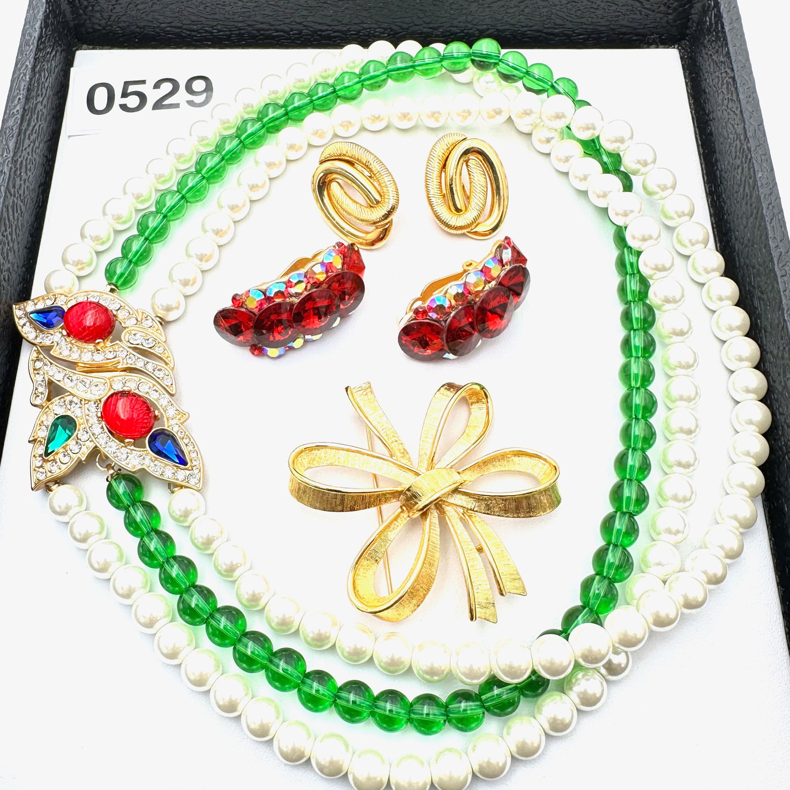 Jewelry Group Lot Gold Tone Monet Brooch Pin Red Rhinestone Glass Bead Necklace (1 of 2)