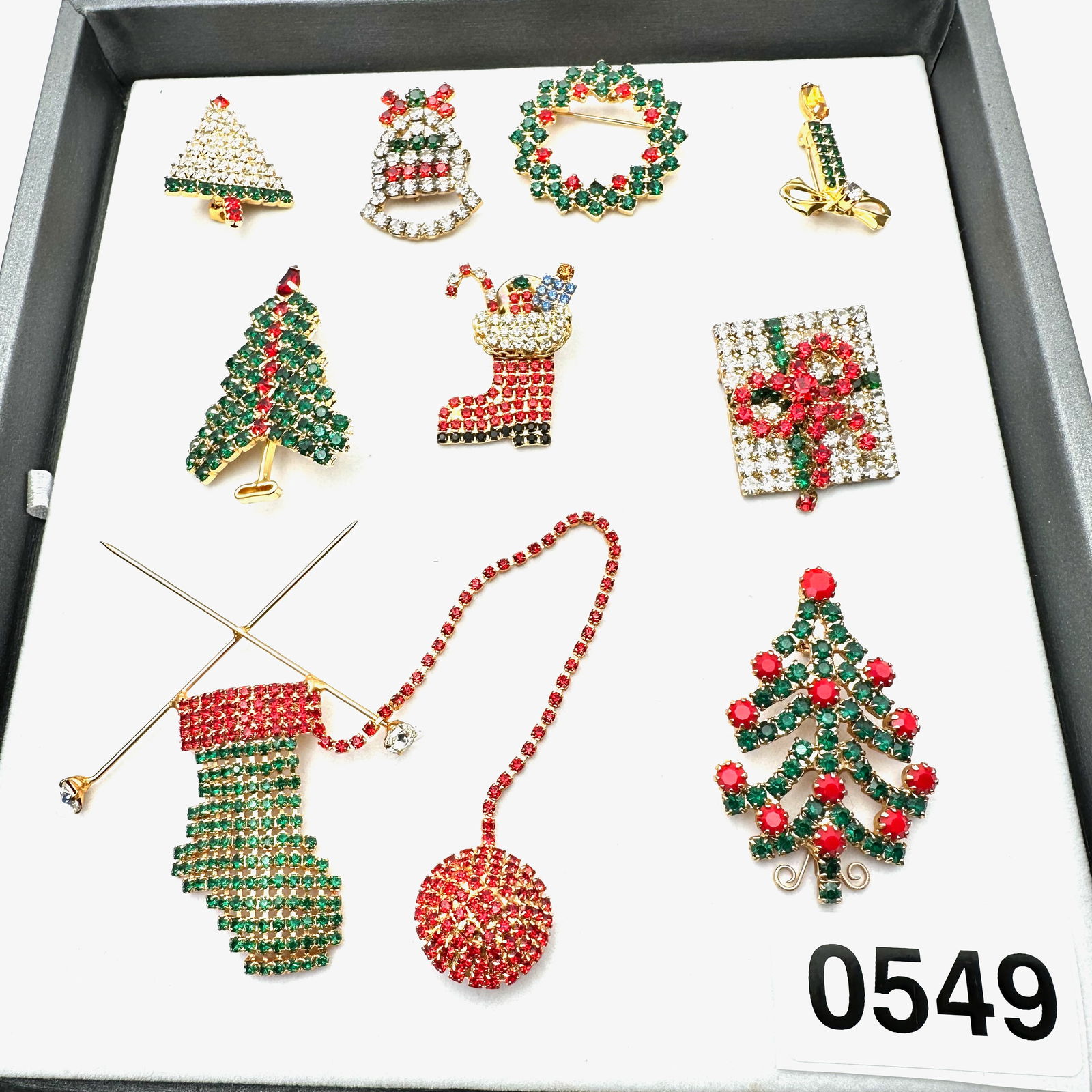 Vintage Jewelry Group Lot Christmas Holiday Winter Rhinestone Brooches Pins Tree Gift Stocking (1 of 2)