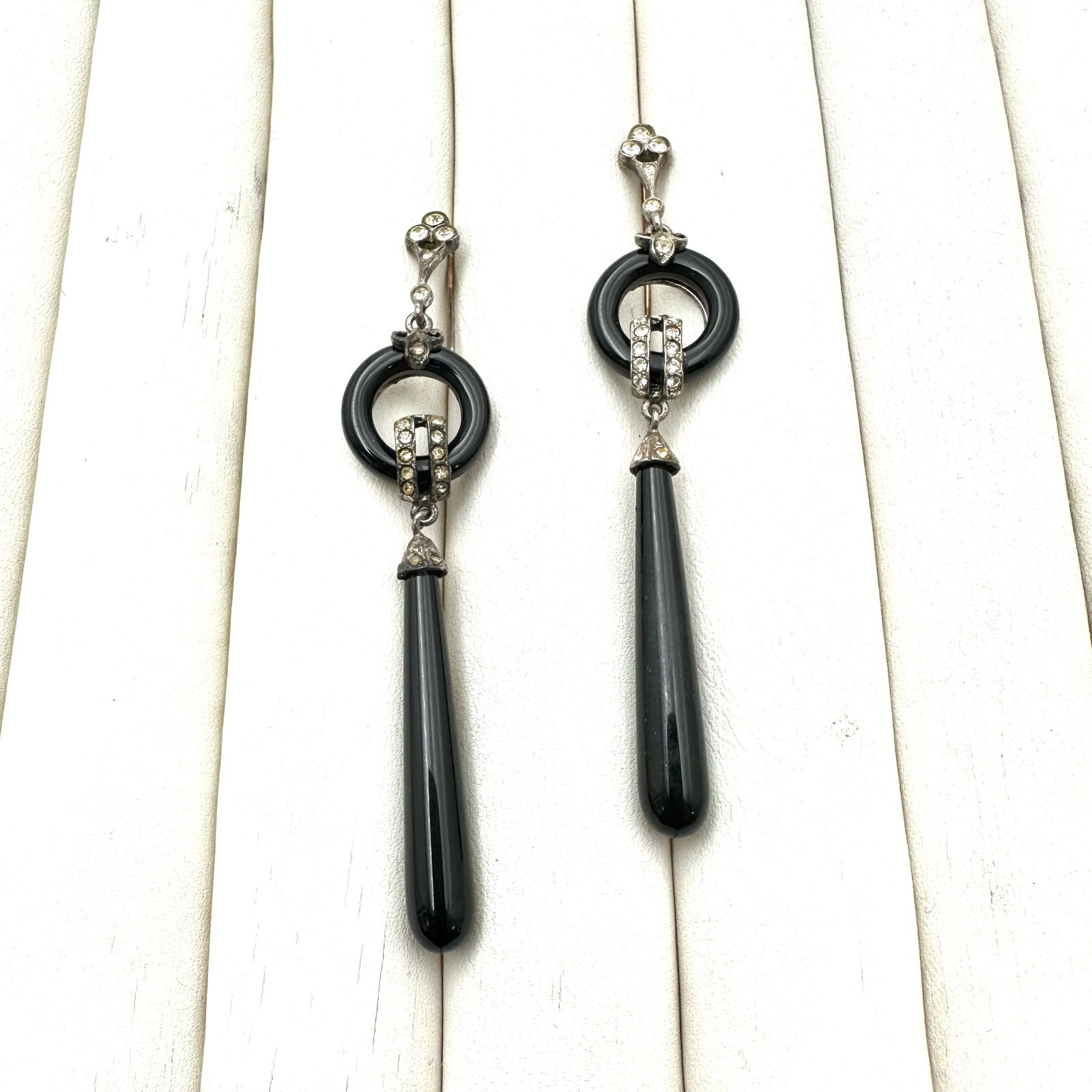 Vintage Art Deco Design Pierced Chandelier Earrings 2.5 Inch Length (1 of 2)