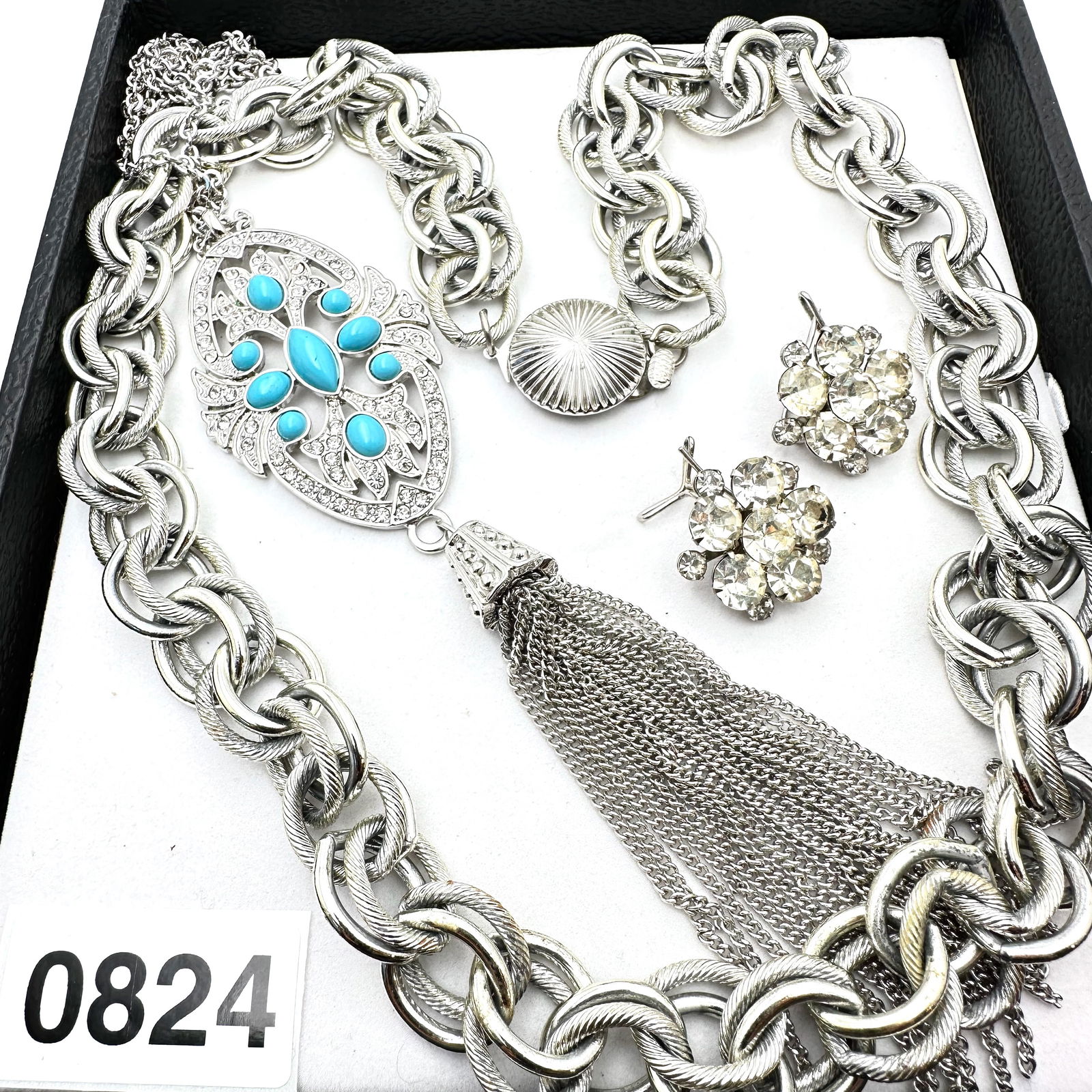 Vintage Jewelry Group clear Rhinestone Earrings Silver Tone Chain Necklace & Pendant Necklace (1 of 2)