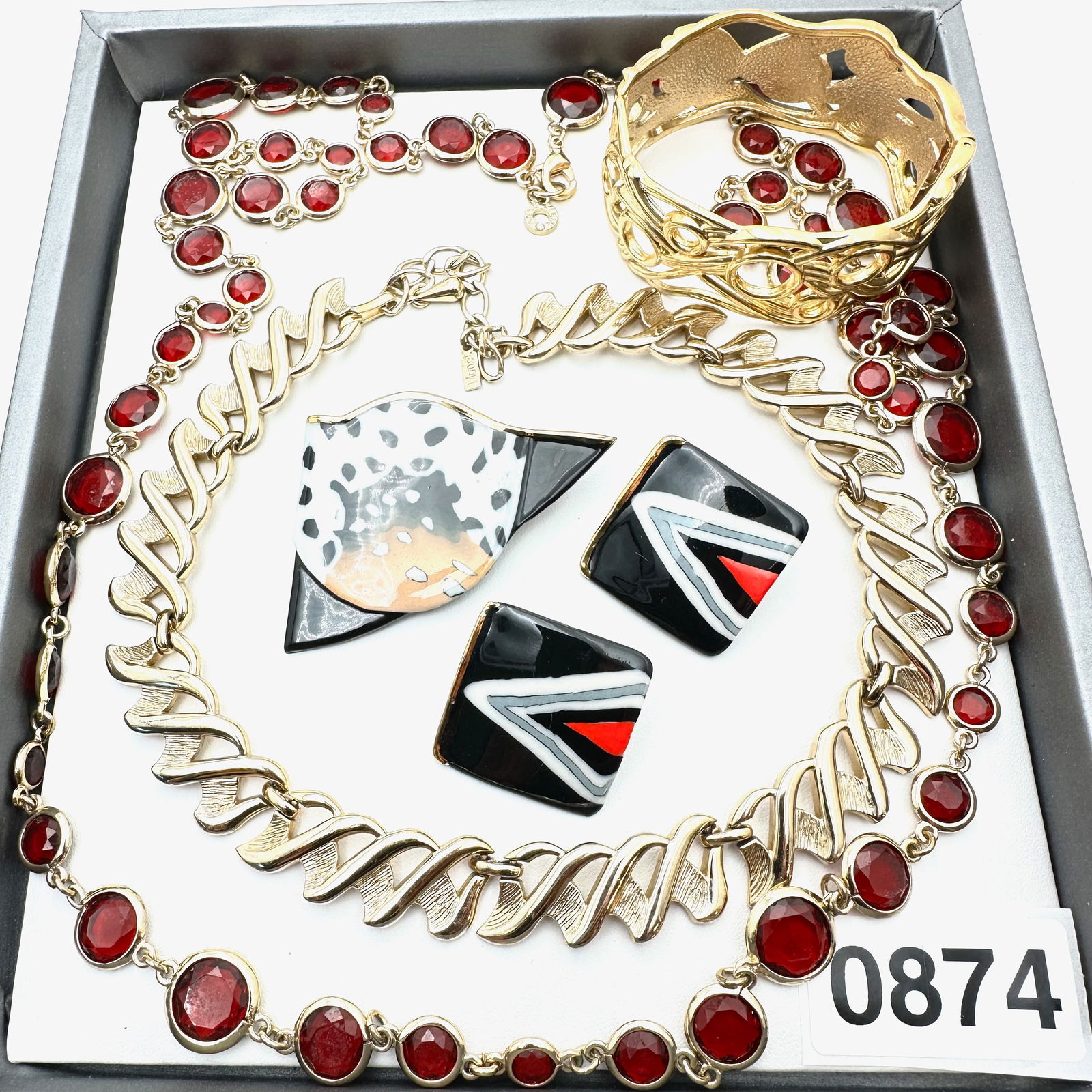 Vintage Jewelry Group Bezel Crystal Gold Tone Necklace Artisan Pin Earrings Hinged Bangle Gold Tone: Vintage Jewelry Group Bezel Crystal Gold Tone Necklace Artisan Pin Earrings Hinged Bangle Gold Tone