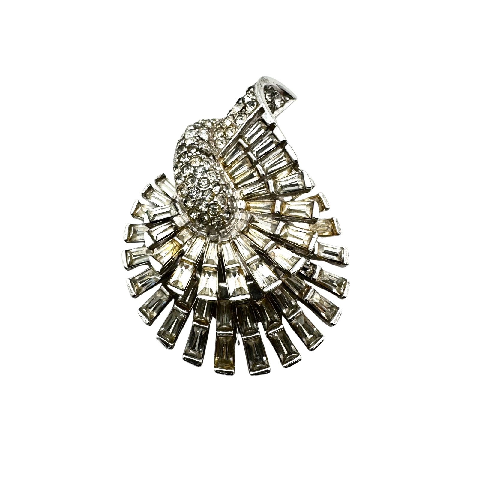 Vintage Boucher Numbered Clear Rhinestone Rhodium Plated Silver Tone Fur Dress Clip 2 Inch: Vintage Boucher Numbered Clear Rhinestone Rhodium Plated Silver Tone Fur Dress Clip 2 Inch