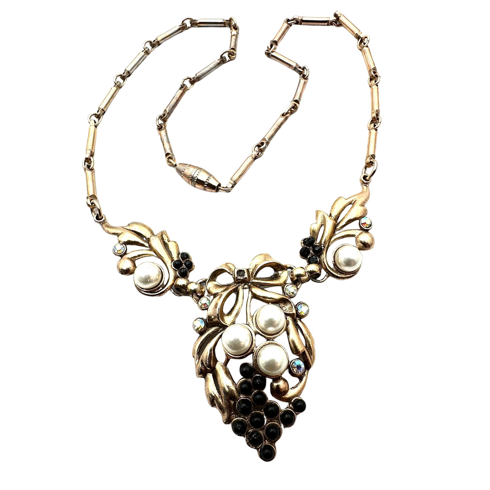 Vintage 1940s Era Gold Over Pot Metal Faux Pearl Black Stone Necklace 16 Inch: Vintage 1940s Era Gold Over Pot Metal Faux Pearl Black Stone Necklace 16 Inch