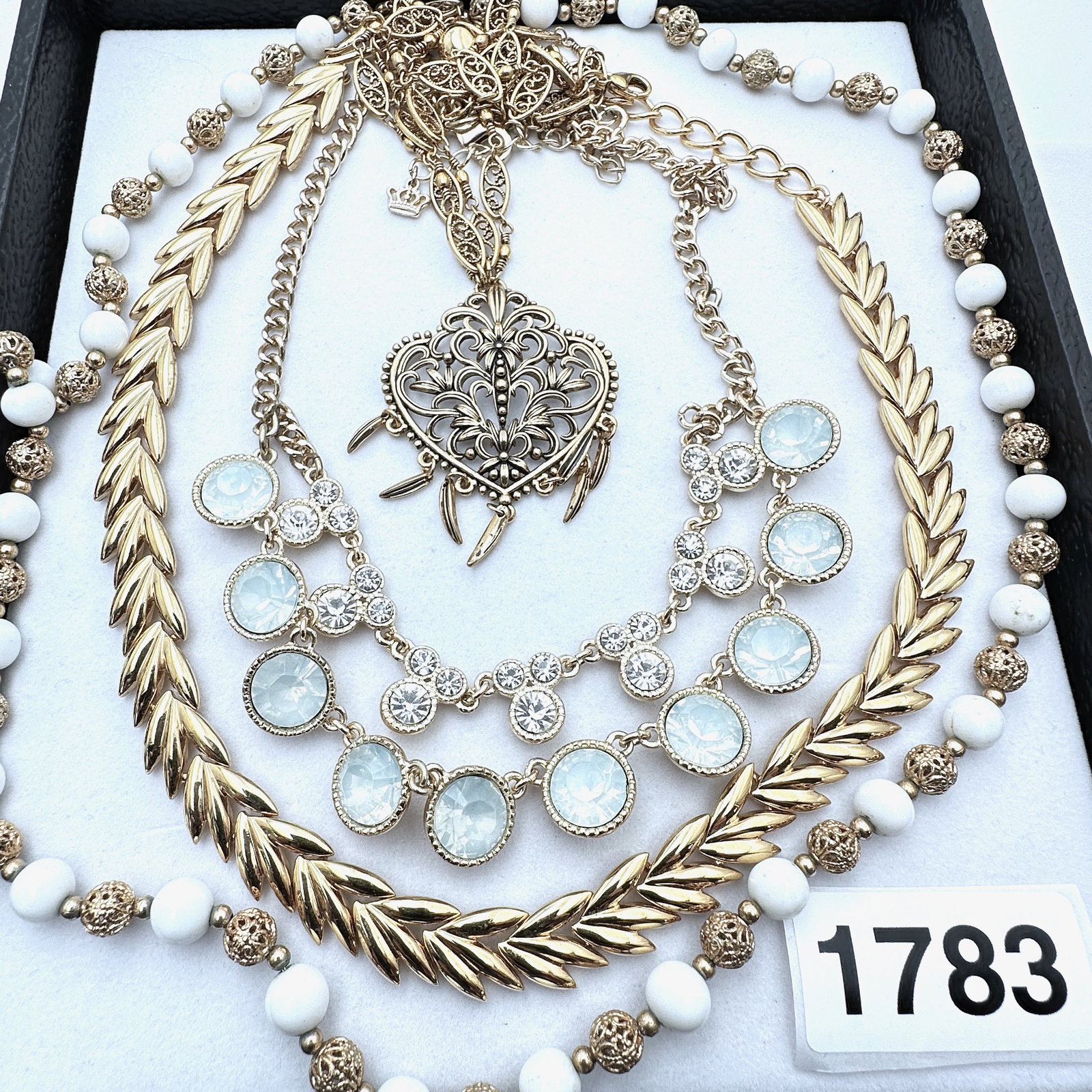 Vintage Jewelry Group Lot Gold Tone Vintage Necklaces Crystals Filigree Beads White: Vintage Jewelry Group Lot Gold Tone Vintage Necklaces Crystals Filigree Beads White