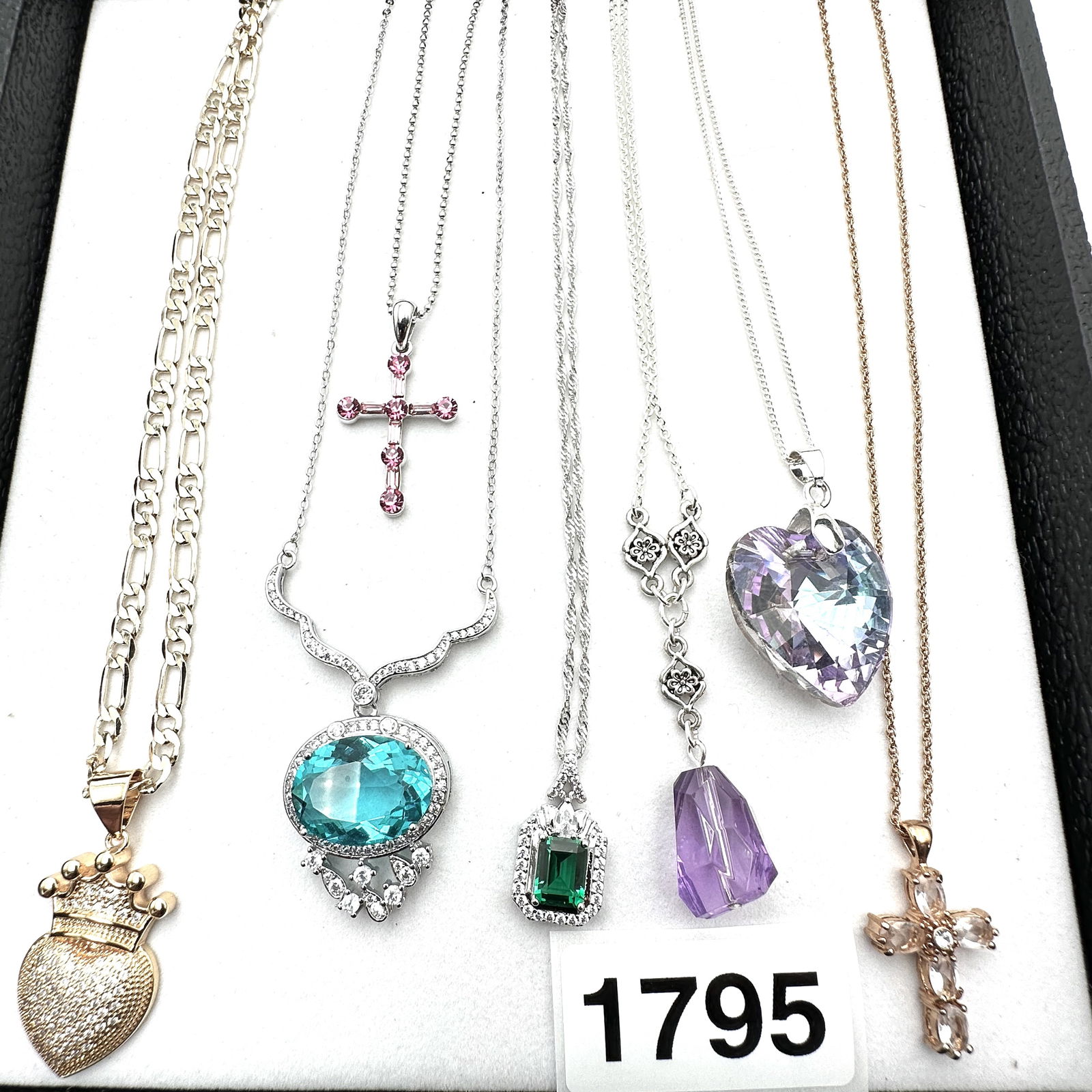 Vintage Jewelry Group Lot Costume Silver Gold Plated Necklaces Cross Crown Heart & More (1 of 2)