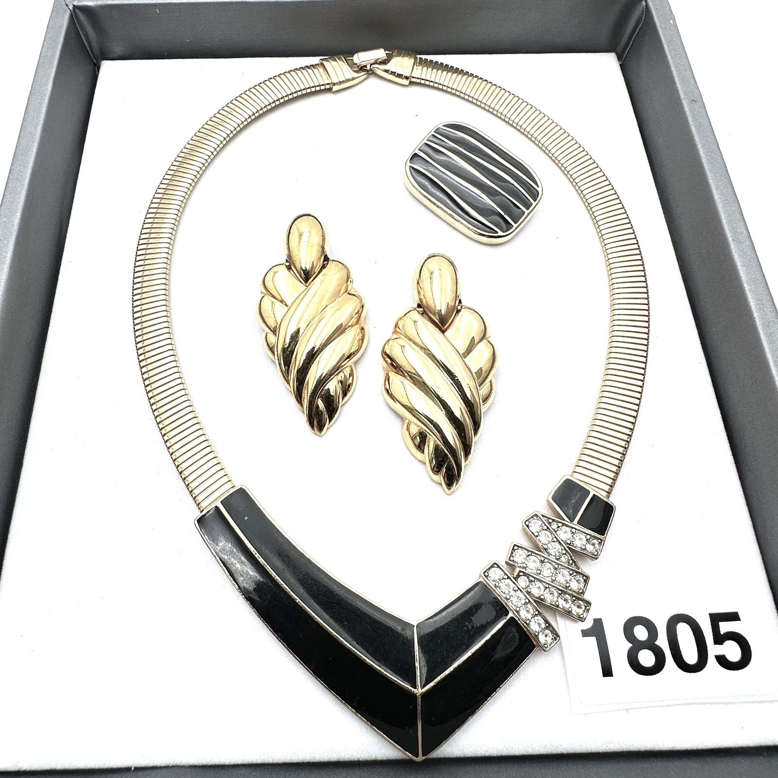 Vintage Jewelry Group Lot Trifari Enamel Crystal Necklace Clip Earrings Bold Gold Tone Brooch (1 of 2)