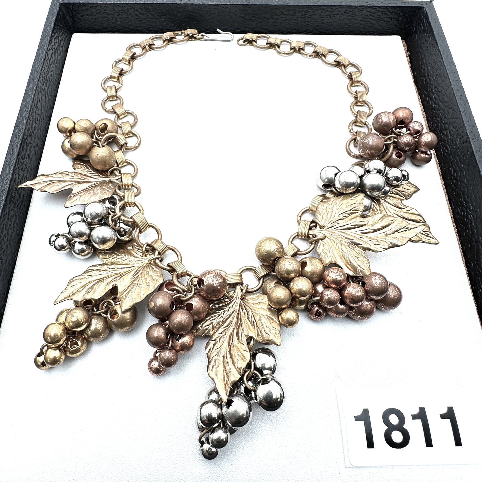 Vintage Antique Tri Color Gold Tone Book Chain Necklace Fruit Leaf Design 16 Inch: Vintage Antique Tri Color Gold Tone Book Chain Necklace Fruit Leaf Design 16 Inch
