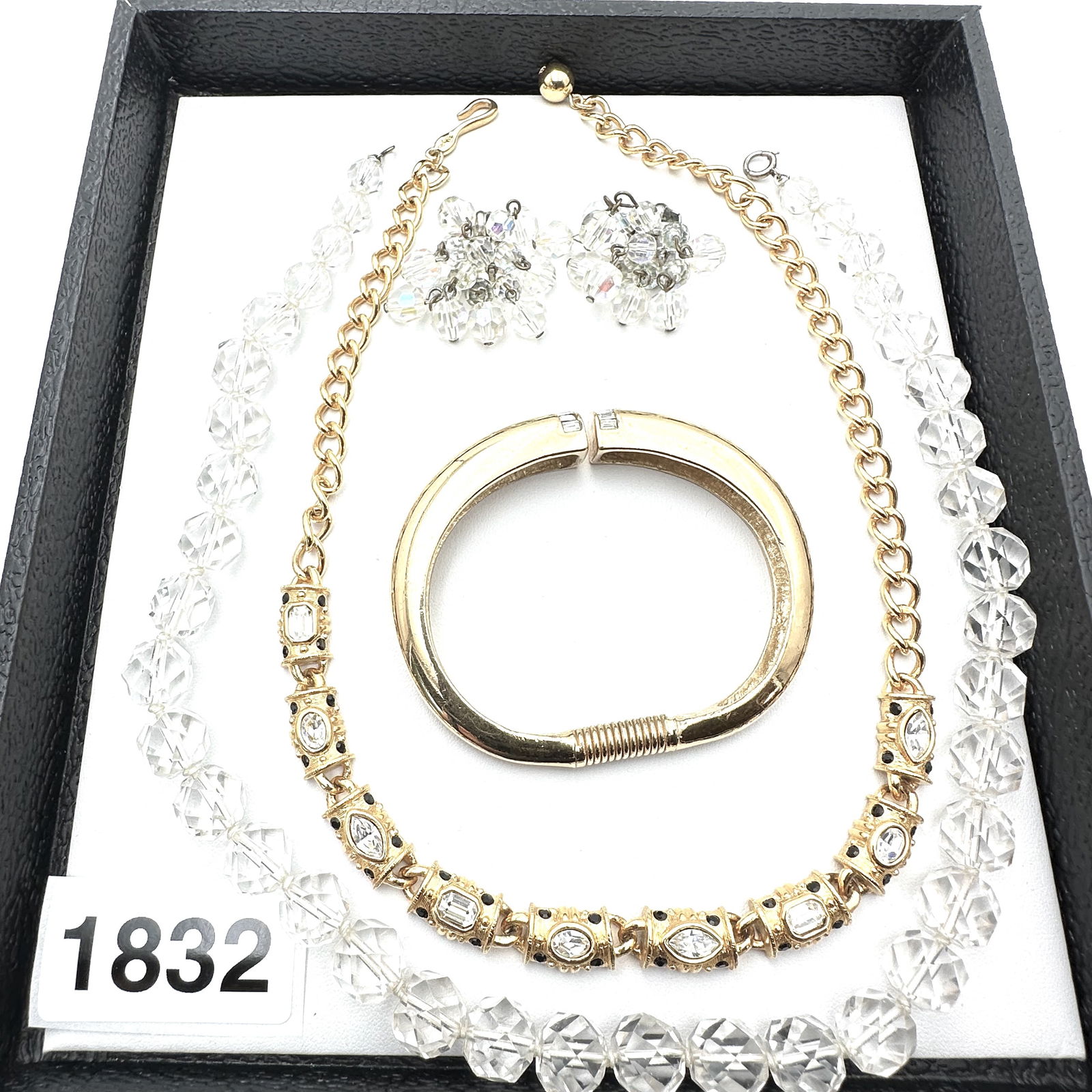 Vintage Jewelry Group Lot Gold Tone & Clear Crystal Necklaces Bracelet Clip Earrings (1 of 2)