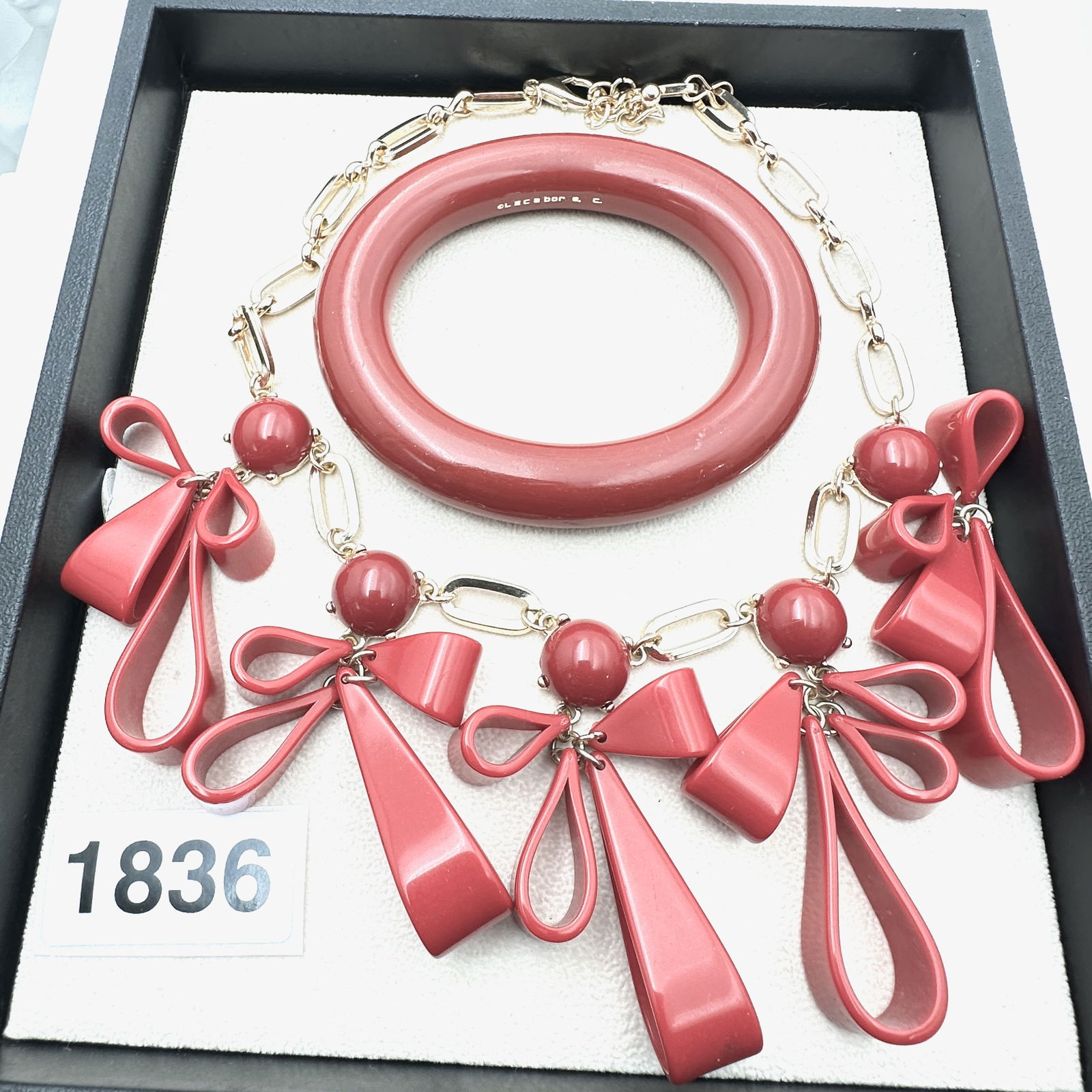 Vintage Jewelry Group Lot Red Lucite Bow Gold Tone Statement Necklace & Bangle Bracelet (1 of 2)