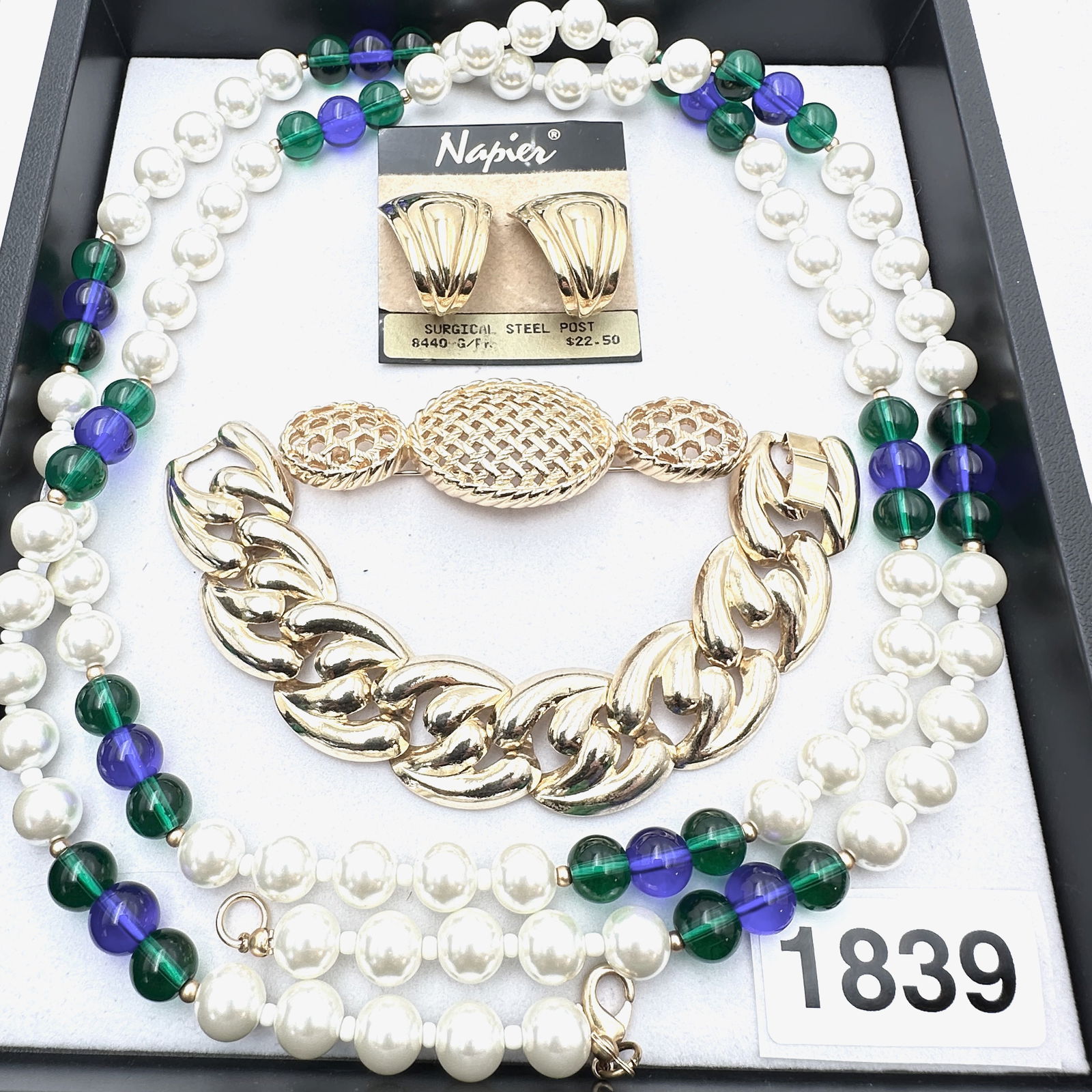 Vintage Jewelry Group Lot Napier Earrings Christian Dior Brooch Glass Beads Gold Tone Bracelet (1 of 2)