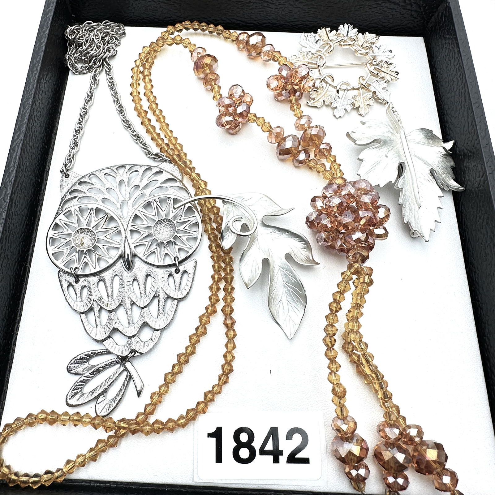 Vintage Jewelry Group Lot Retro Owl Pendant Necklace Amber Colored Crystal Beads Silver Tone: Vintage Jewelry Group Lot Retro Owl Pendant Necklace Amber Colored Crystal Beads Silver Tone Brooches