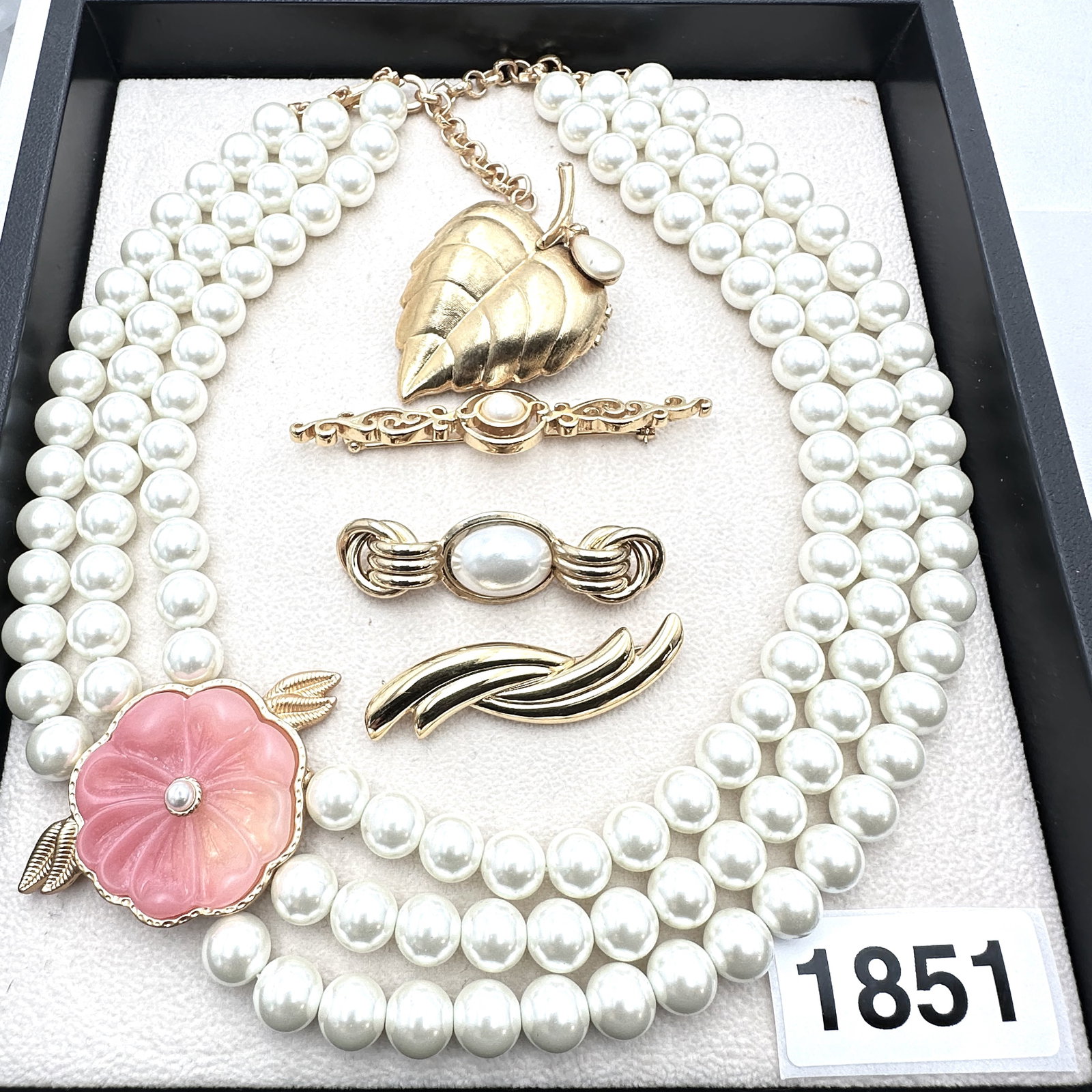 Vintage Jewelry Group Lot Glass Faux Pearl Pink Flower Necklace Gold Tone Brooches Pins: Vintage Jewelry Group Lot Glass Faux Pearl Pink Flower Necklace Gold Tone Brooches Pins
