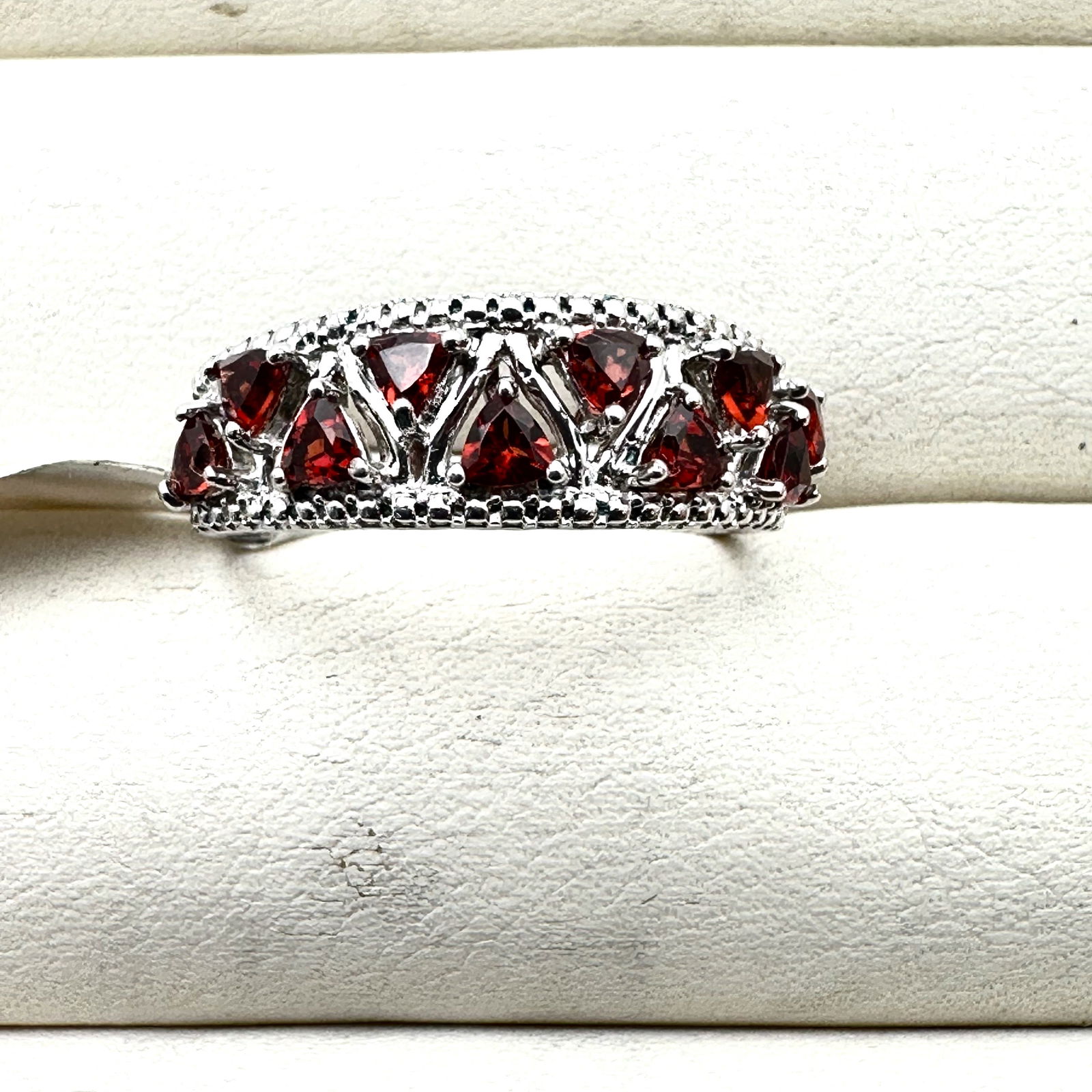 Red Garnet Sterling Silver Ring Size 9 (1 of 2)