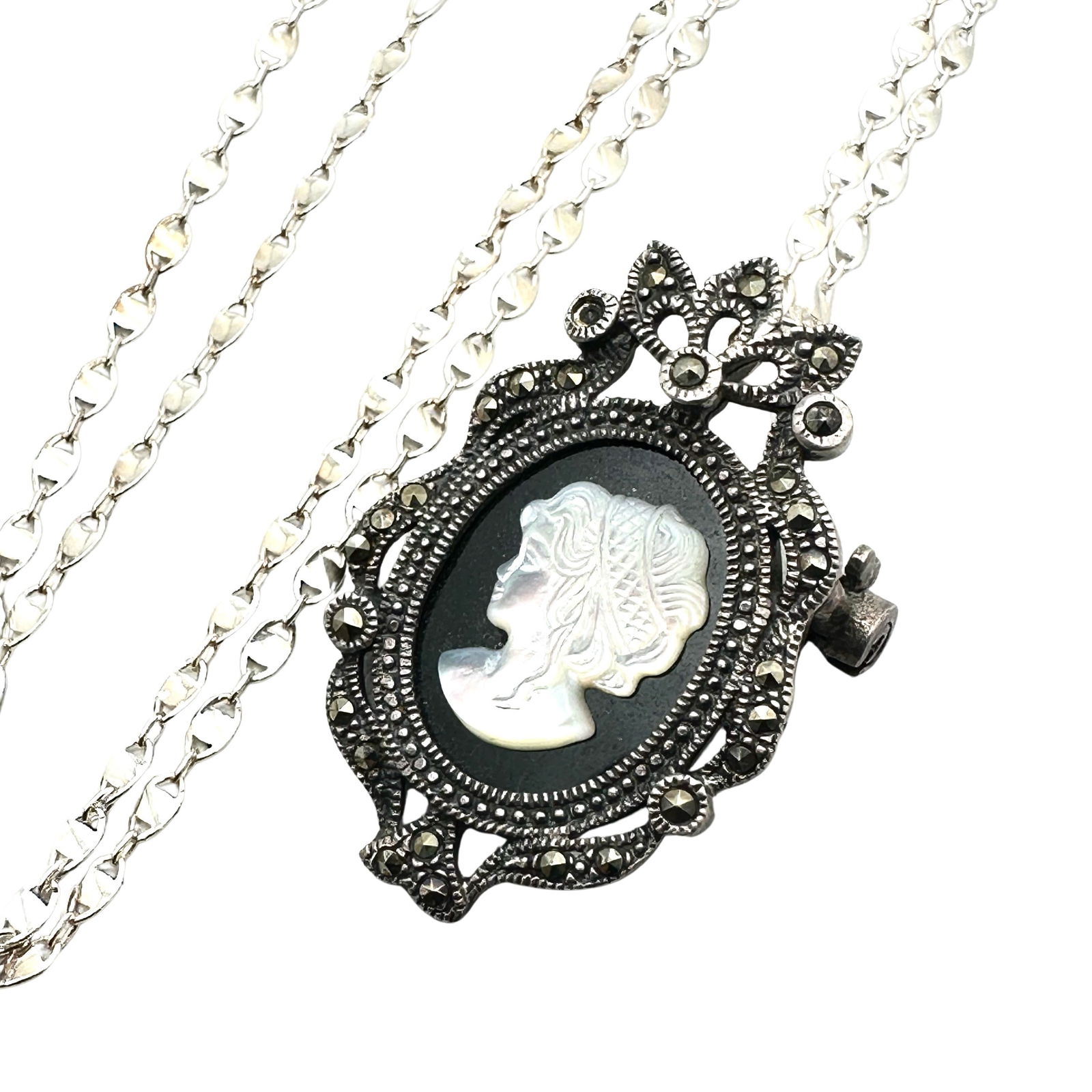 Marcasite Pearl Pendant Sterling Silver 18 Inch Chain Necklace 10 Grams: Marcasite Pearl Pendant Sterling Silver 18 Inch Chain Necklace 10 Grams