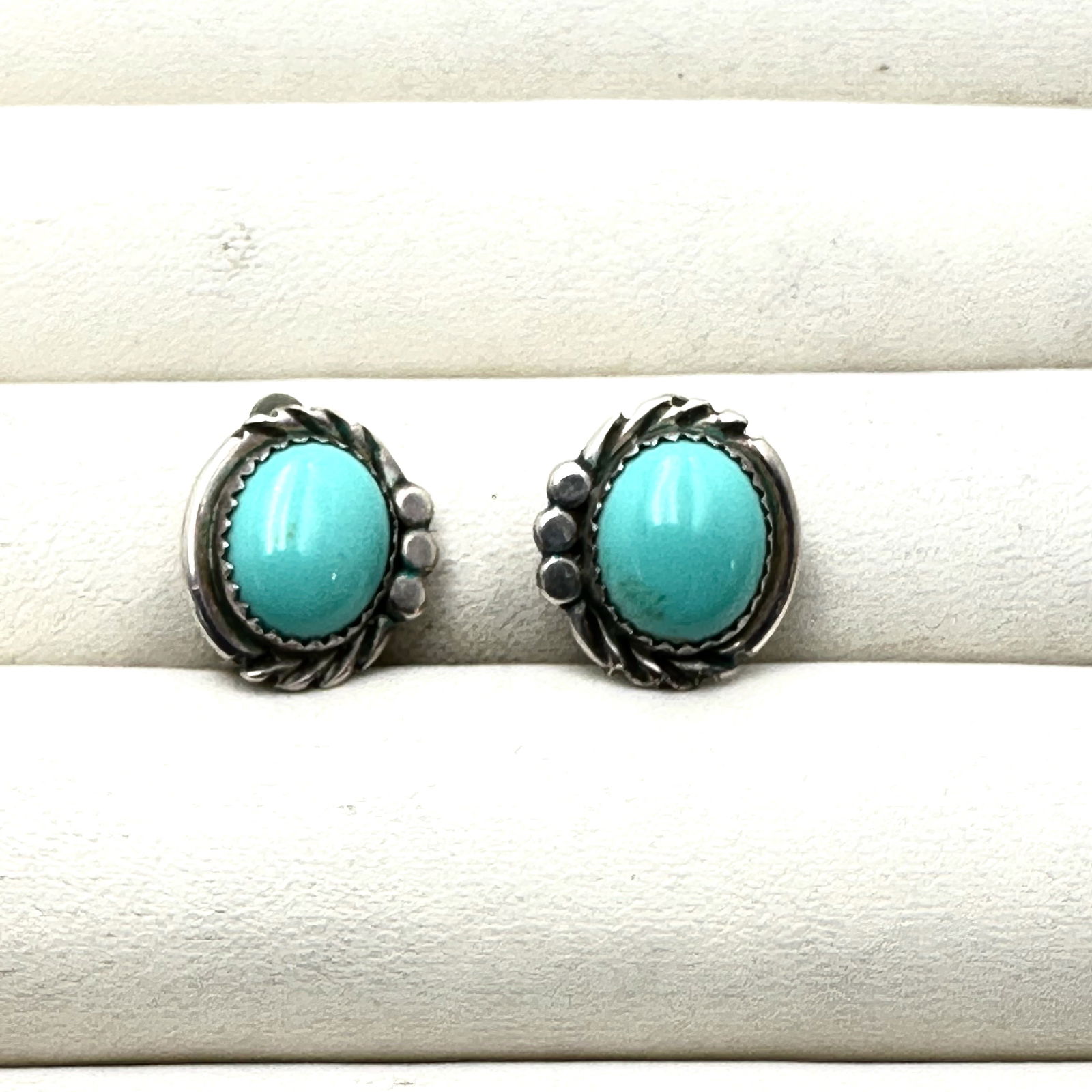 Native American Sleeping Beauty Turquoise Sterling Silver Clip Earrings 3/4 Inch: Native American Sleeping Beauty Turquoise Sterling Silver Clip Earrings 3/4 Inch
