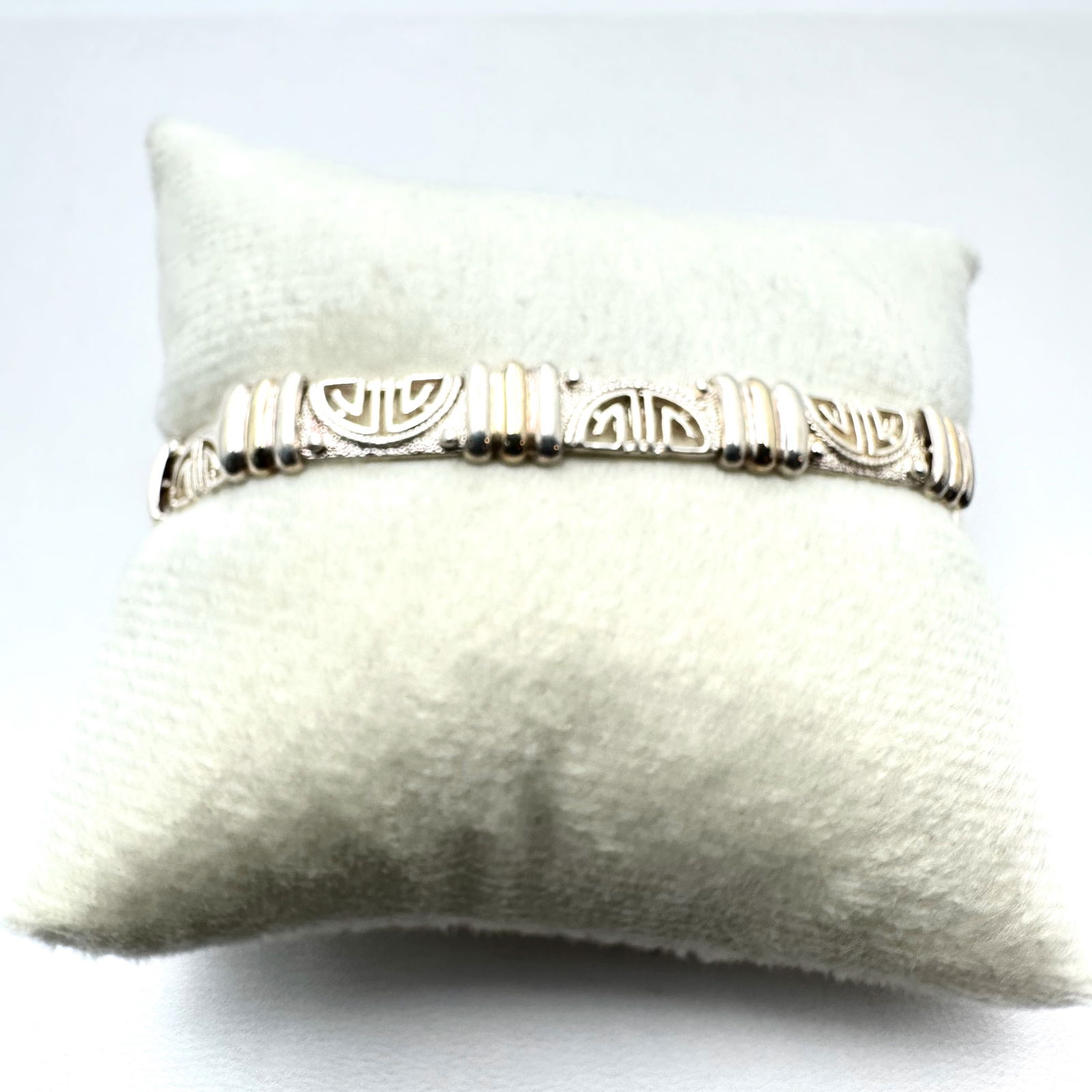 Filigree Design Sterling Silver Bracelet 7 Inch 12.8 Grams (1 of 2)