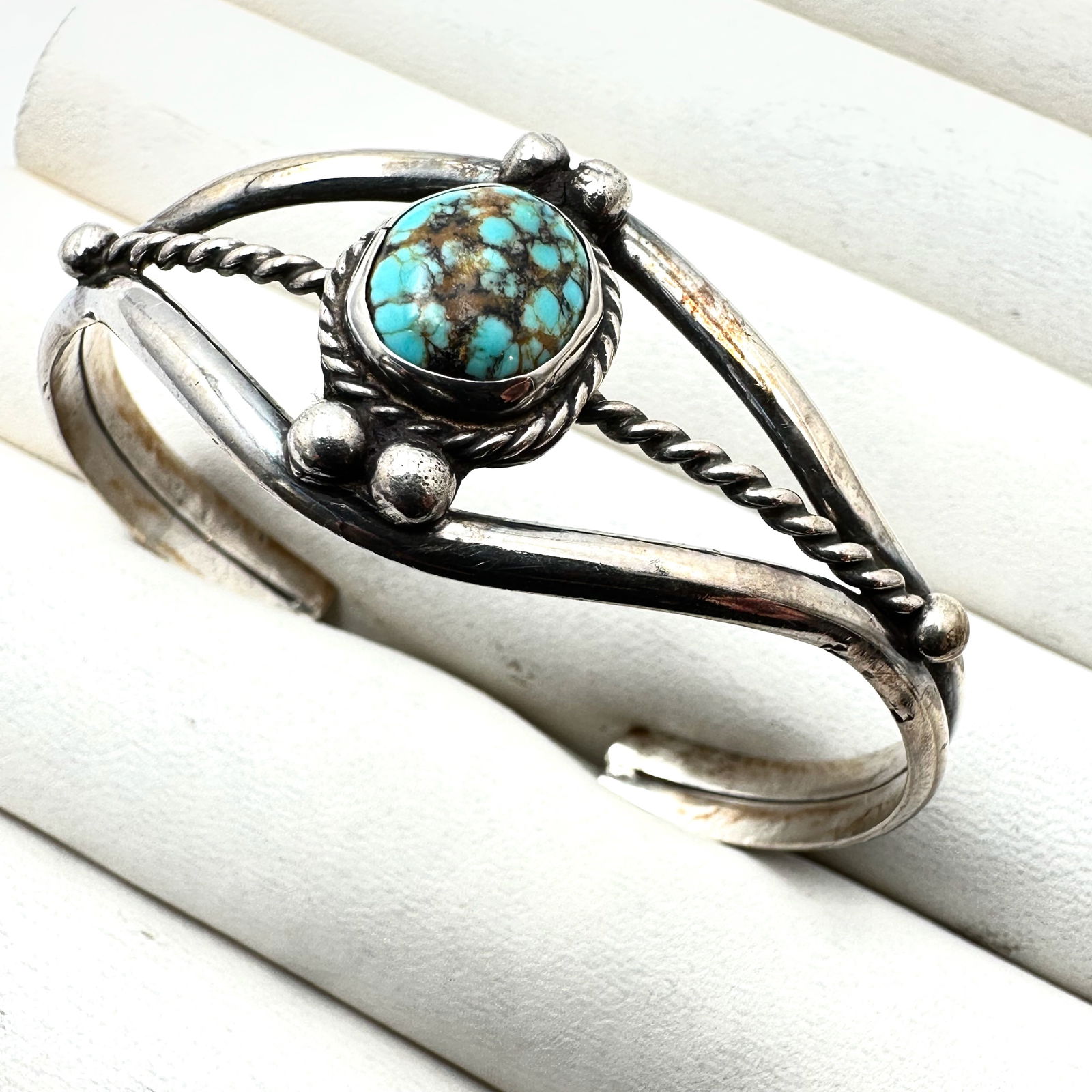 Vintage Native American Turquoise Sterling Silver Cuff Bracelet 16.5 Grams 6 Inch Adjustable (1 of 2)