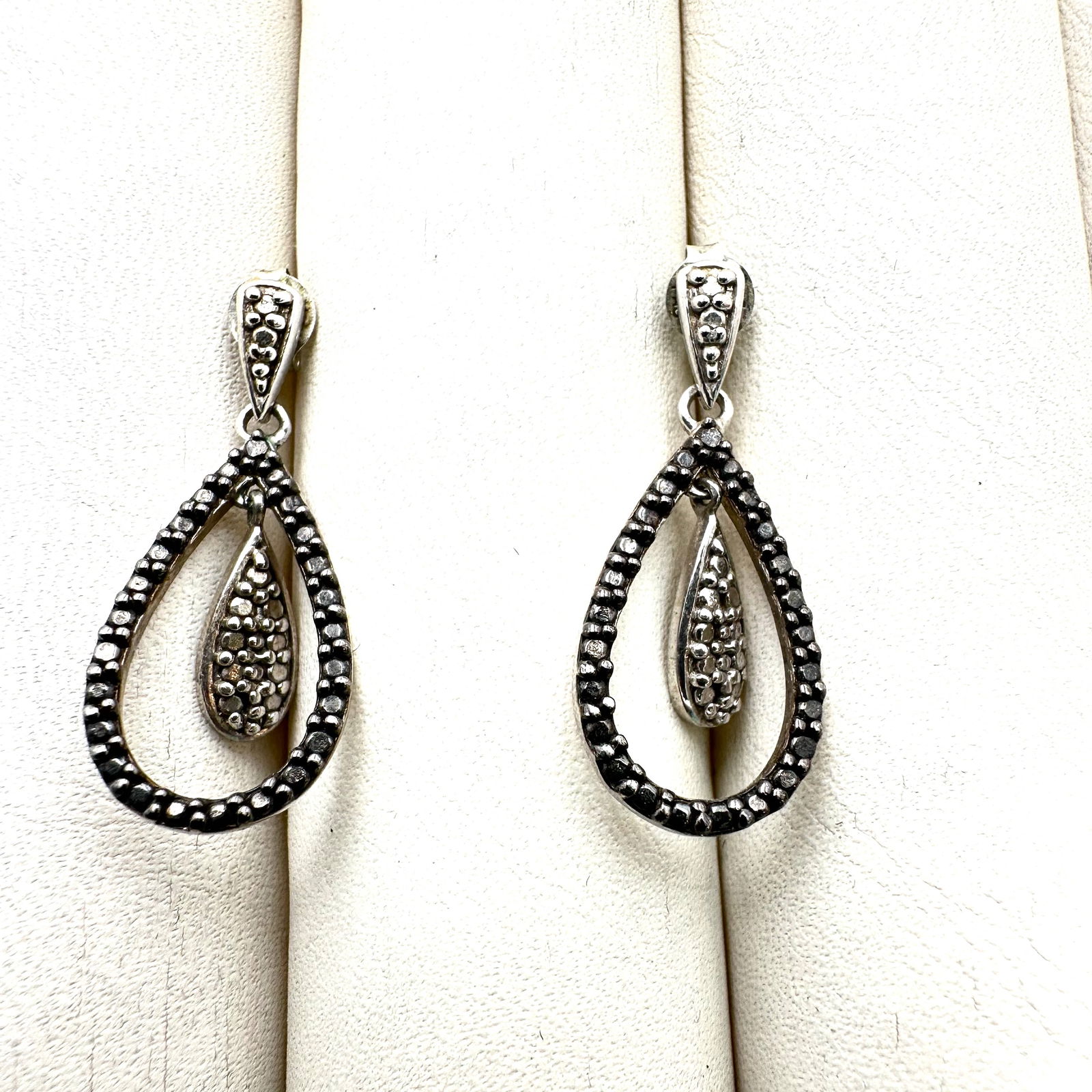 Black and White Diamond Sterling Silver 1 Inch Pierced Earrings: Black and White Diamond Sterling Silver 1 Inch Pierced Earrings