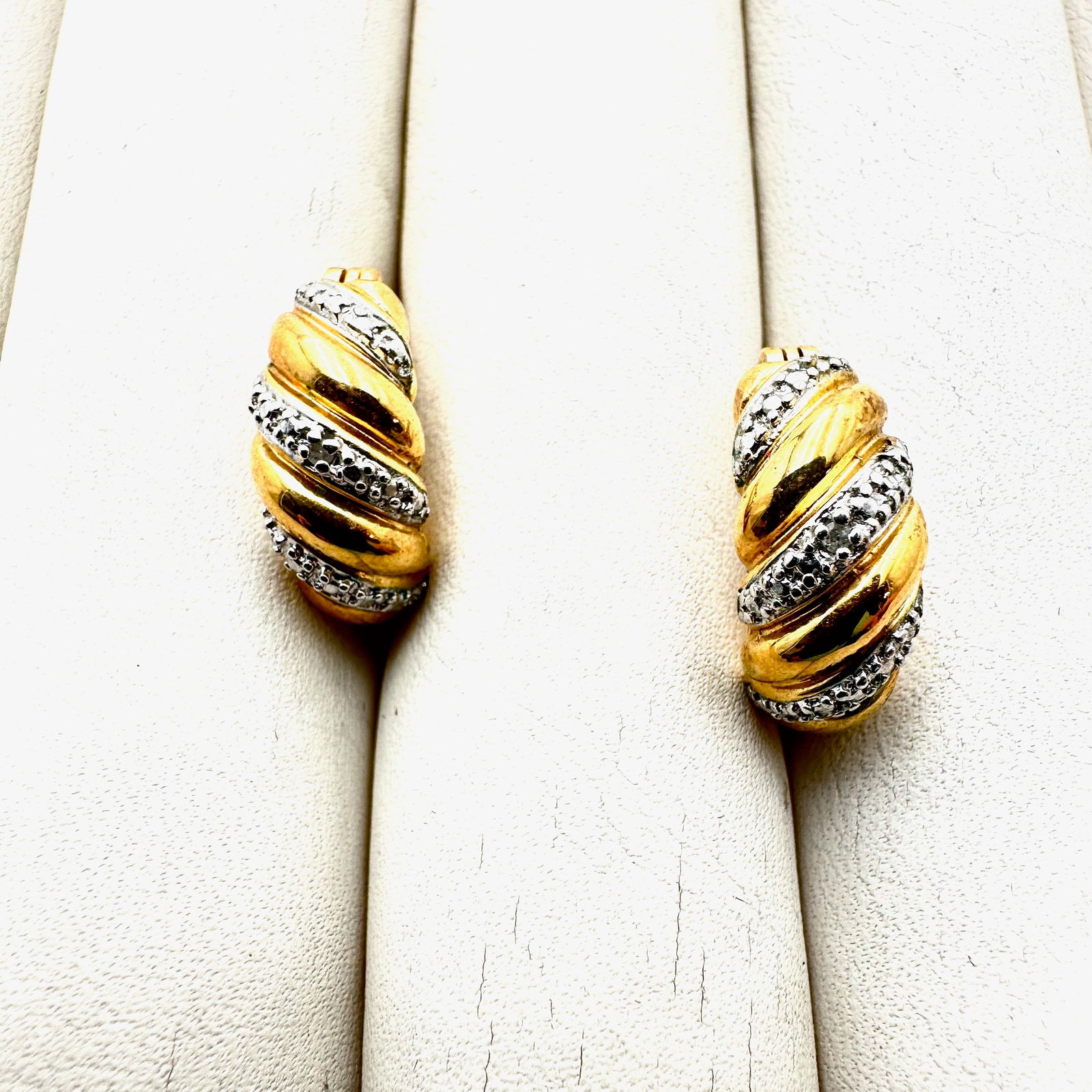 Diamond Gold Over Sterling Silver 3/4 Inch Elongated Oval Pierced Earrings: Diamond Gold Over Sterling Silver 3/4 Inch Elongated Oval Pierced Earrings