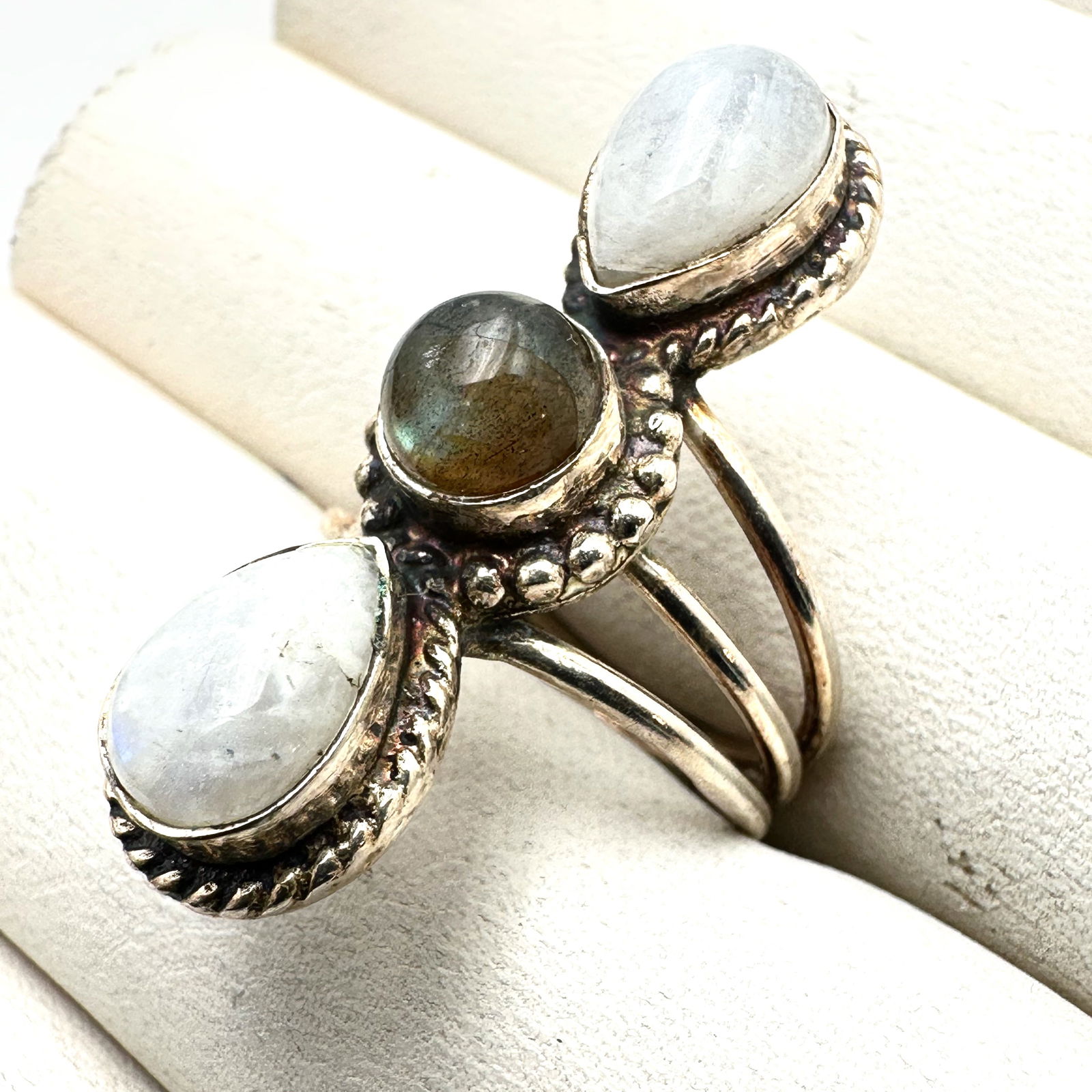 Multi Gemstone Moonstone Labradorite Sterling Silver Ring Size 8 Weight 7.3 Grams (1 of 2)