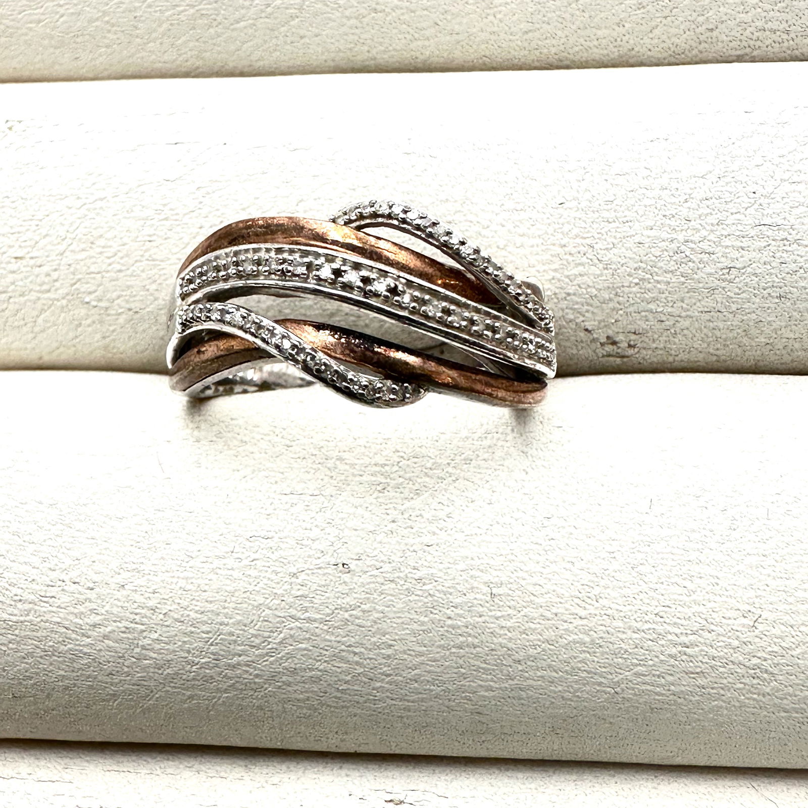 Diamond JWBR Sterling Silver Ring Size 7.25 Weight 4.8 Grams: Diamond JWBR Sterling Silver Ring Size 7.25 Weight 4.8 Grams