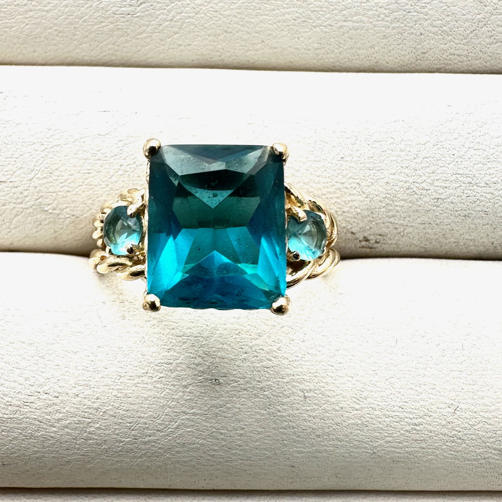 Blue Gemstone Sterling Silver Ring Size 10 Weight 5.3 Grams (1 of 2)