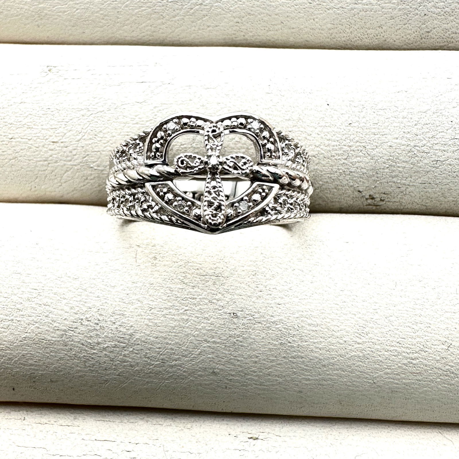Diamond Cross Heart "Faith Hope Love" Sterling Silver Ring Size 8 Weight 4.3 Grams: Diamond Cross Heart "Faith Hope Love" Sterling Silver Ring Size 8 Weight 4.3 Grams