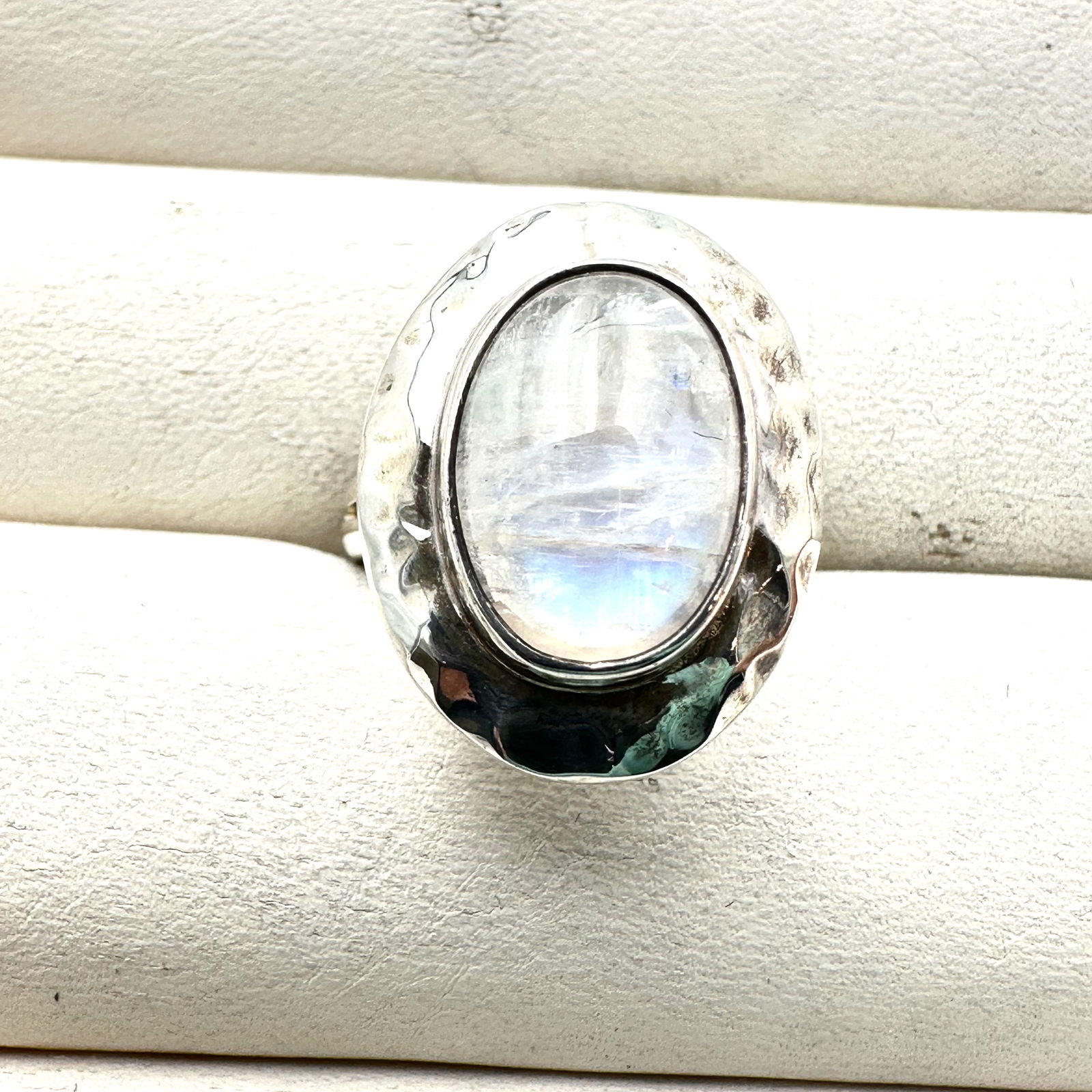 Opalescent Moonstone Sterling Silver Ring Size 5 Weight 6.4 Grams: Opalescent Moonstone Sterling Silver Ring Size 5 Weight 6.4 Grams