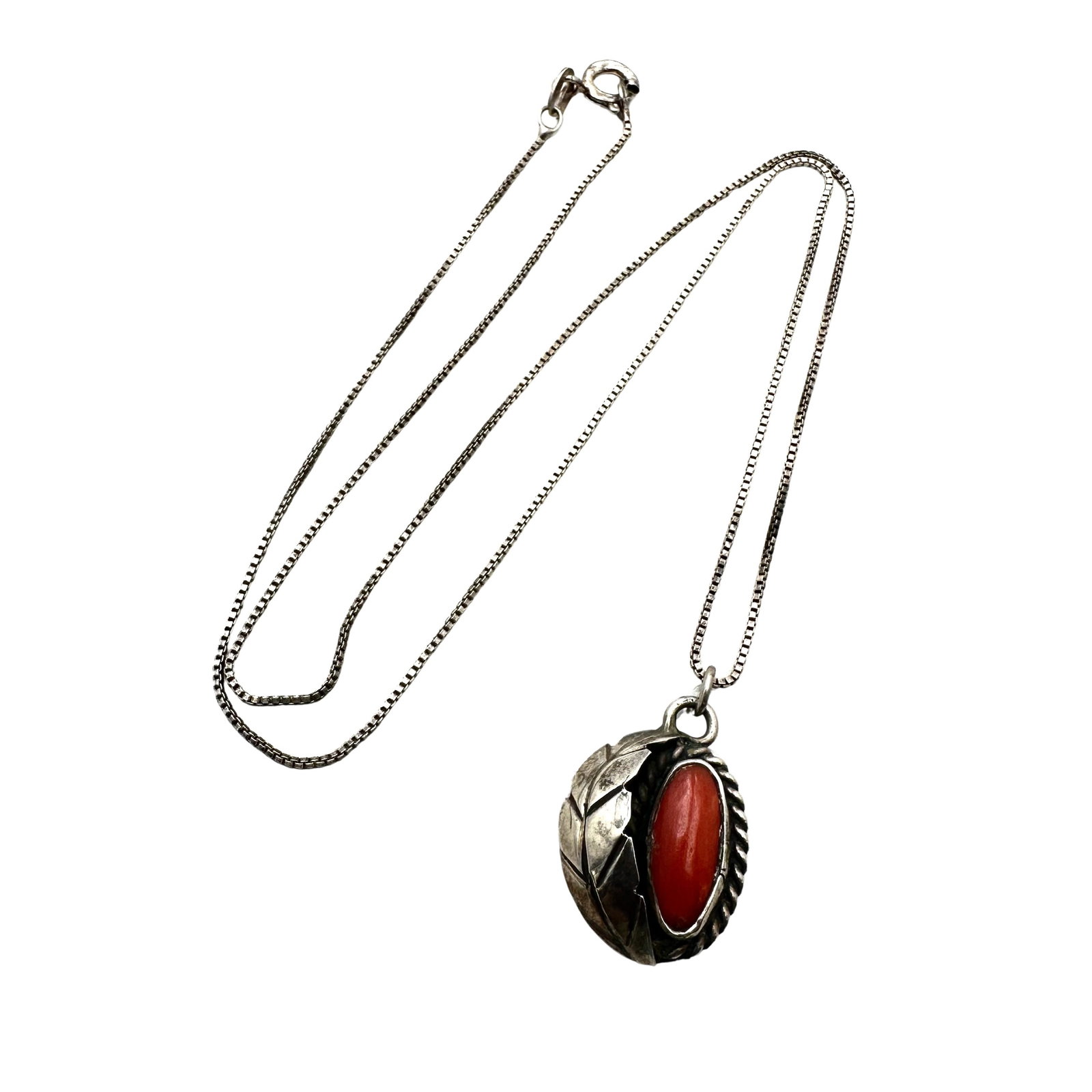 Native American Coral Pendant Sterling Silver Necklace 18 Inch Chain 4.6 Grams: Native American Coral Pendant Sterling Silver Necklace 18 Inch Chain 4.6 Grams