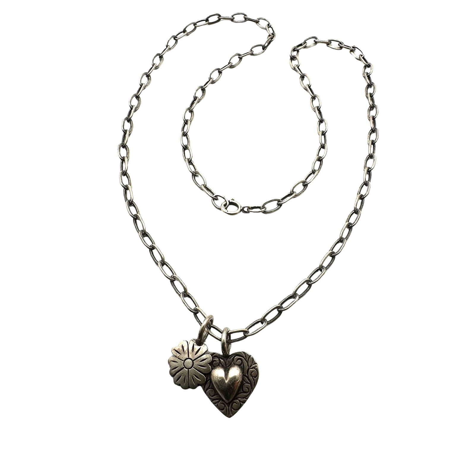 Sterling Silver Heart And Flower Pendant Necklace 17 Inch Chain 8.4 Grams: Sterling Silver Heart And Flower Pendant Necklace 17 Inch Chain 8.4 Grams