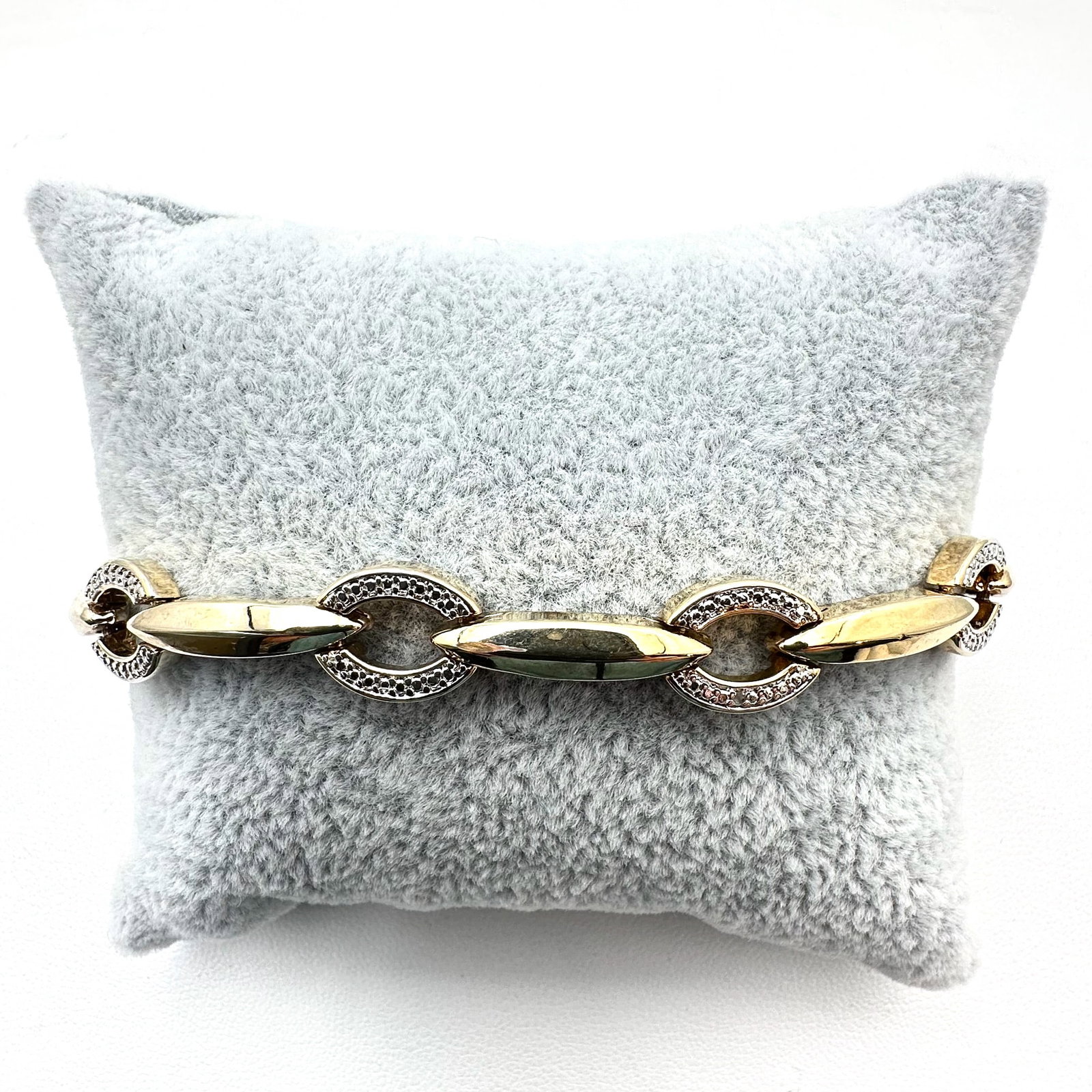 Diamond Gold Over Sterling Silver Tennis Bracelet 7 Inch 15.7 Grams: Diamond Gold Over Sterling Silver Tennis Bracelet 7 Inch 15.7 Grams