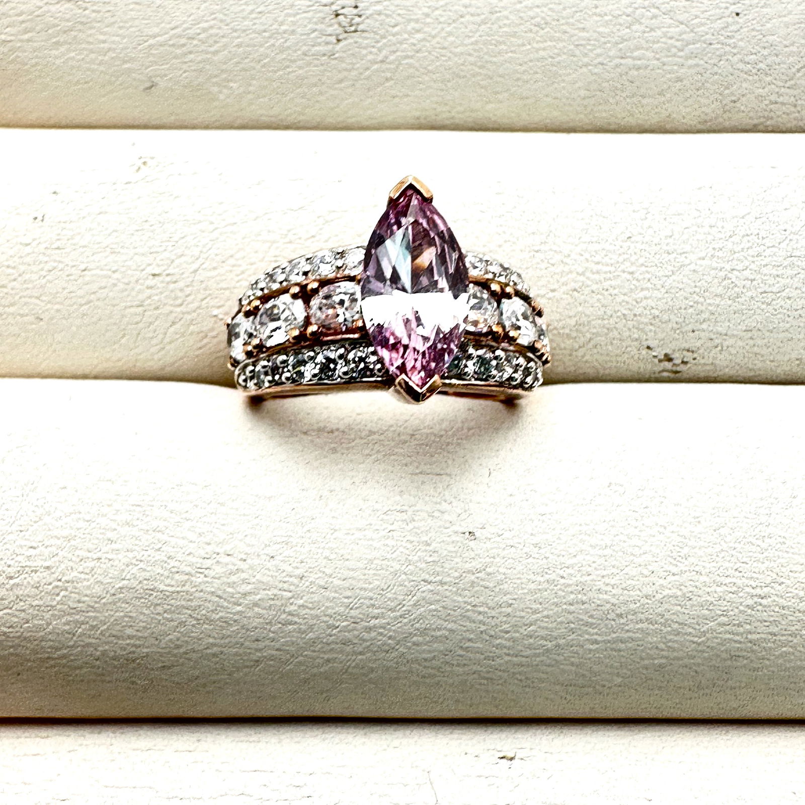 Pink Sapphire And Clear Gemstone Rose Gold Over Sterling Silver Ring Size 5 Weight 5.1 Grams: Pink Sapphire And Clear Gemstone Rose Gold Over Sterling Silver Ring Size 5 Weight 5.1 Grams