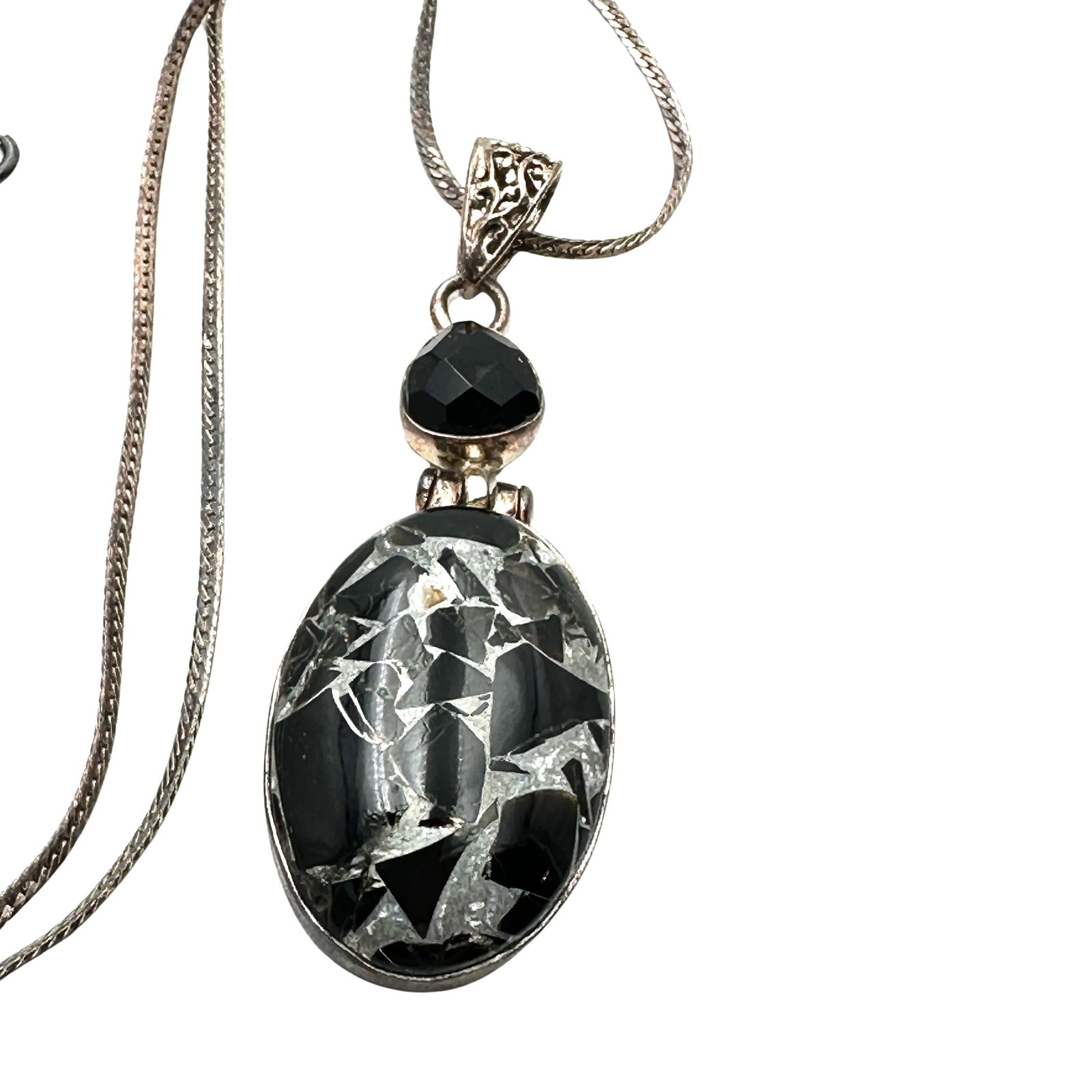 Black Gemstone Pendant Necklace Sterling Silver Chain 17 Inch Weight 12.7 Grams: Black Gemstone Pendant Necklace Sterling Silver Chain 17 Inch Weight 12.7 Grams