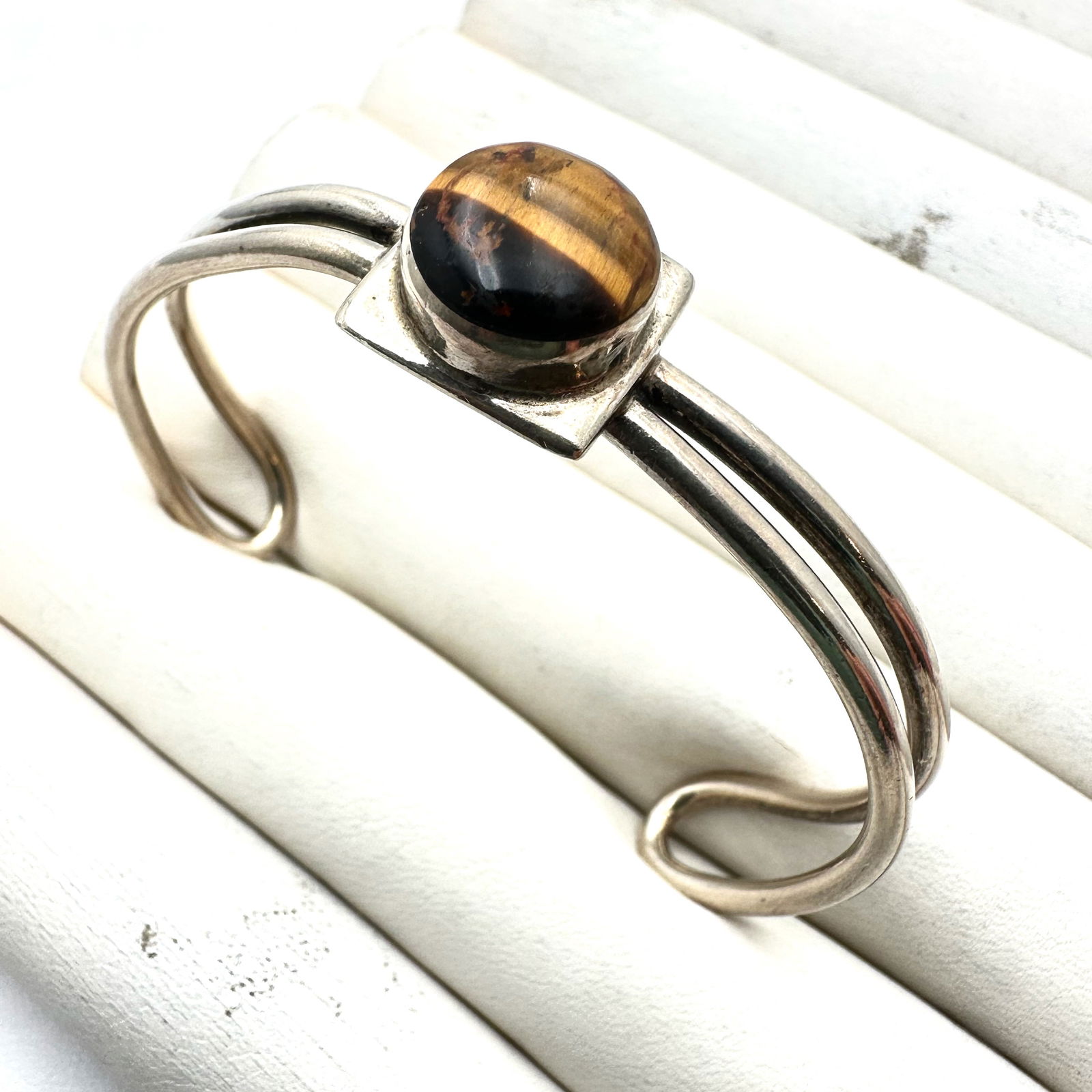 Sterling Silver Tigers Eye Cuff Bracelet 7 Inch 21 Grams (1 of 2)