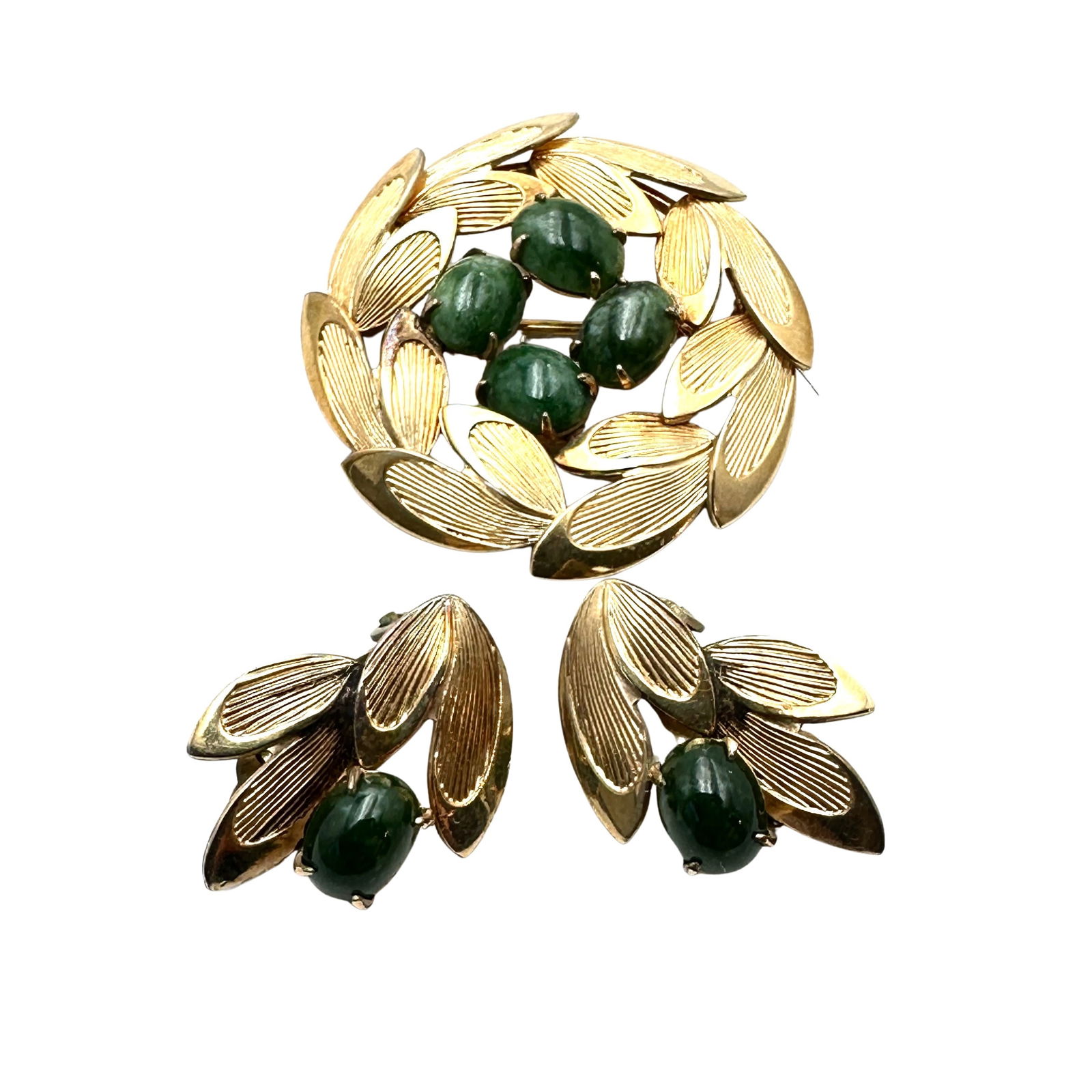 Vintage Winard Gold Filled Jade Brooch Pin Clip Earrings Set: Vintage Winard Gold Filled Jade Brooch Pin Clip Earrings Set