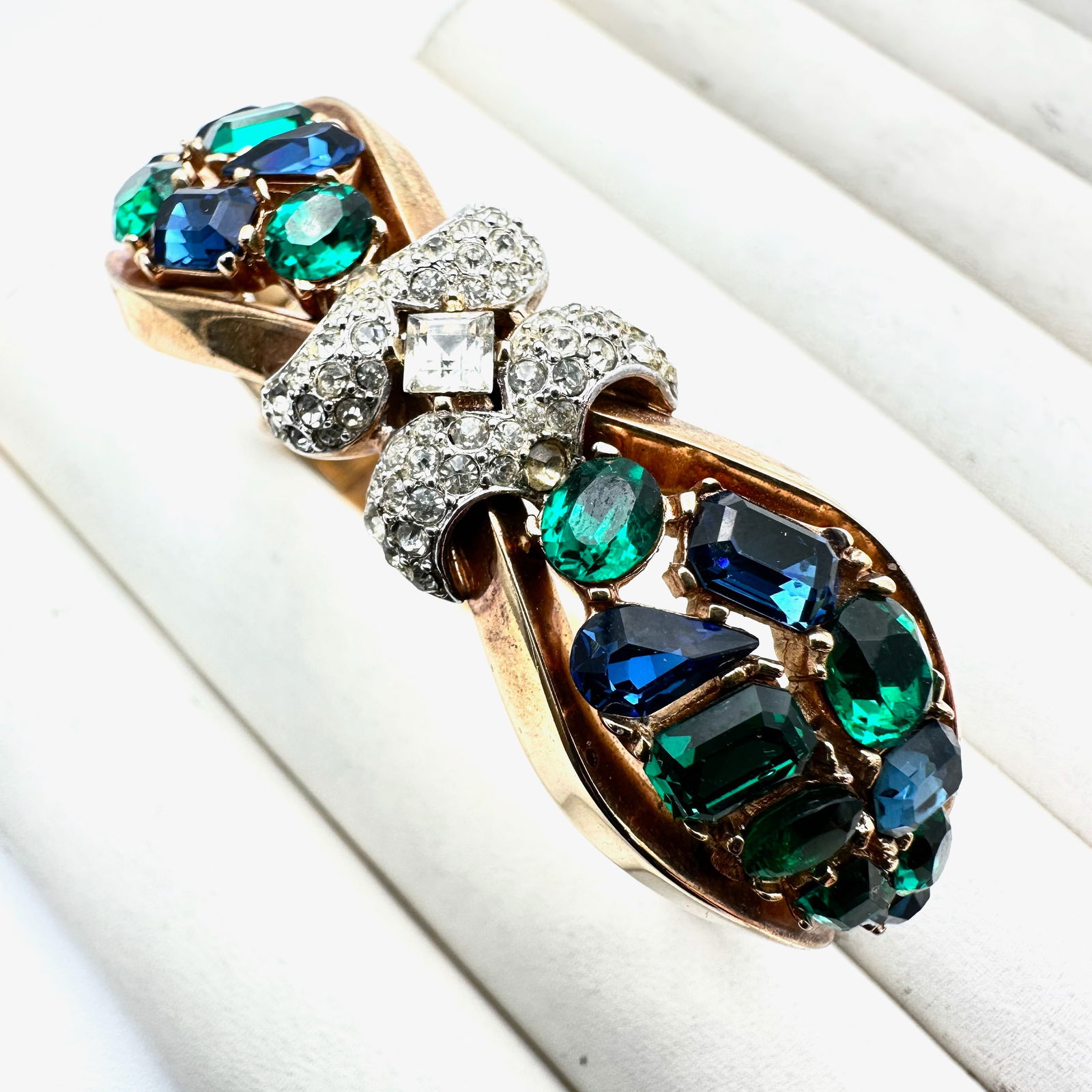 Vintage Trifari Alfred Philippe Jeweled Symphony Blue Green Rhinestone Gold Tone Hinged Bracelet 6.5 (1 of 4)