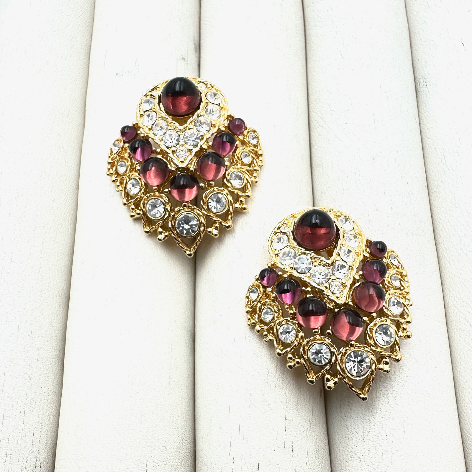 Vintage Nolan Miller Purple And Clear Glass Rhinestone Gold Tone Clip Earrings 1.5 Inch: Vintage Nolan Miller Purple And Clear Glass Rhinestone Gold Tone Clip Earrings 1.5 Inch