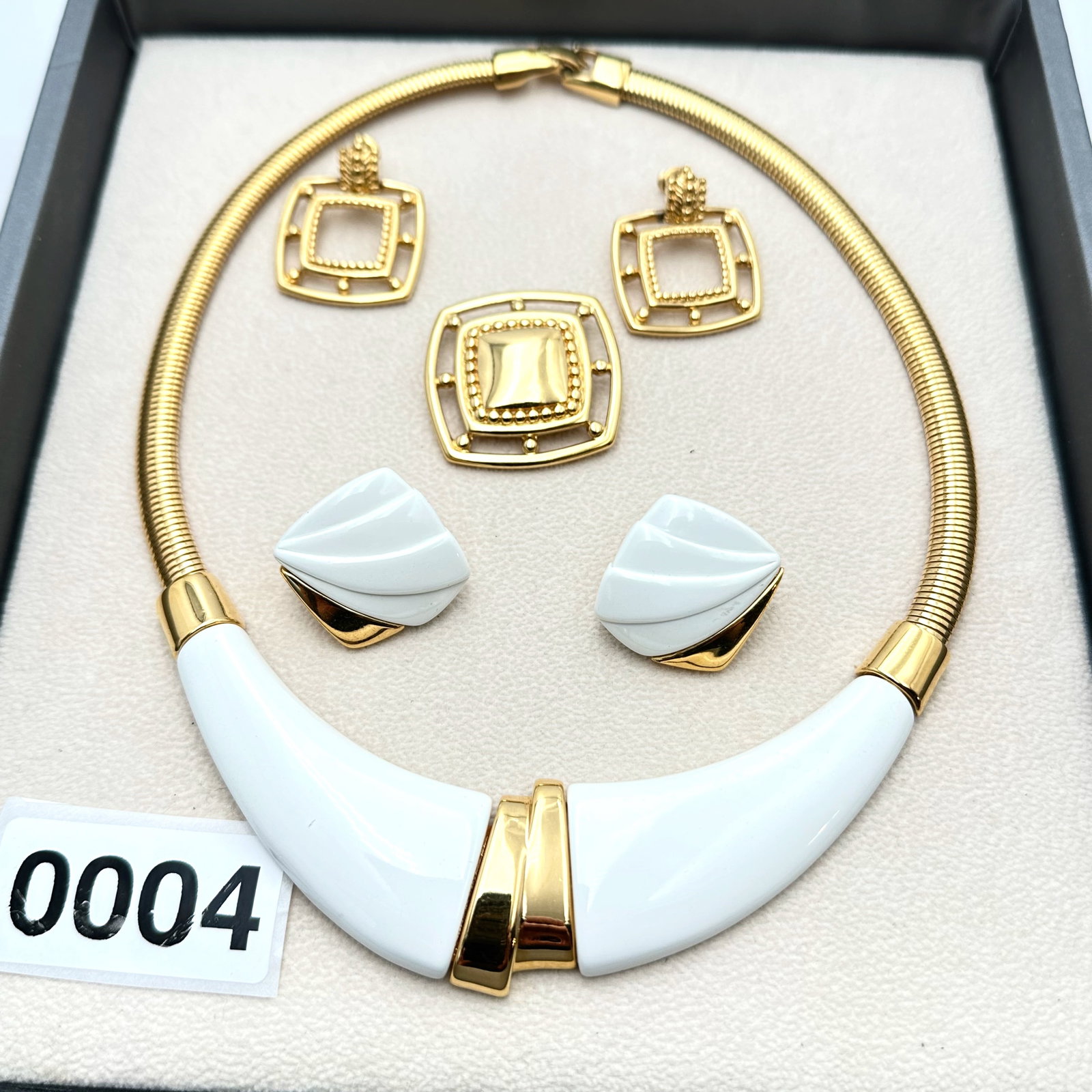 Jewelry Group Lot Vintage Monet White and Gold Statement Necklace Pierced Earrings and Gold Tone Set (1 of 2)