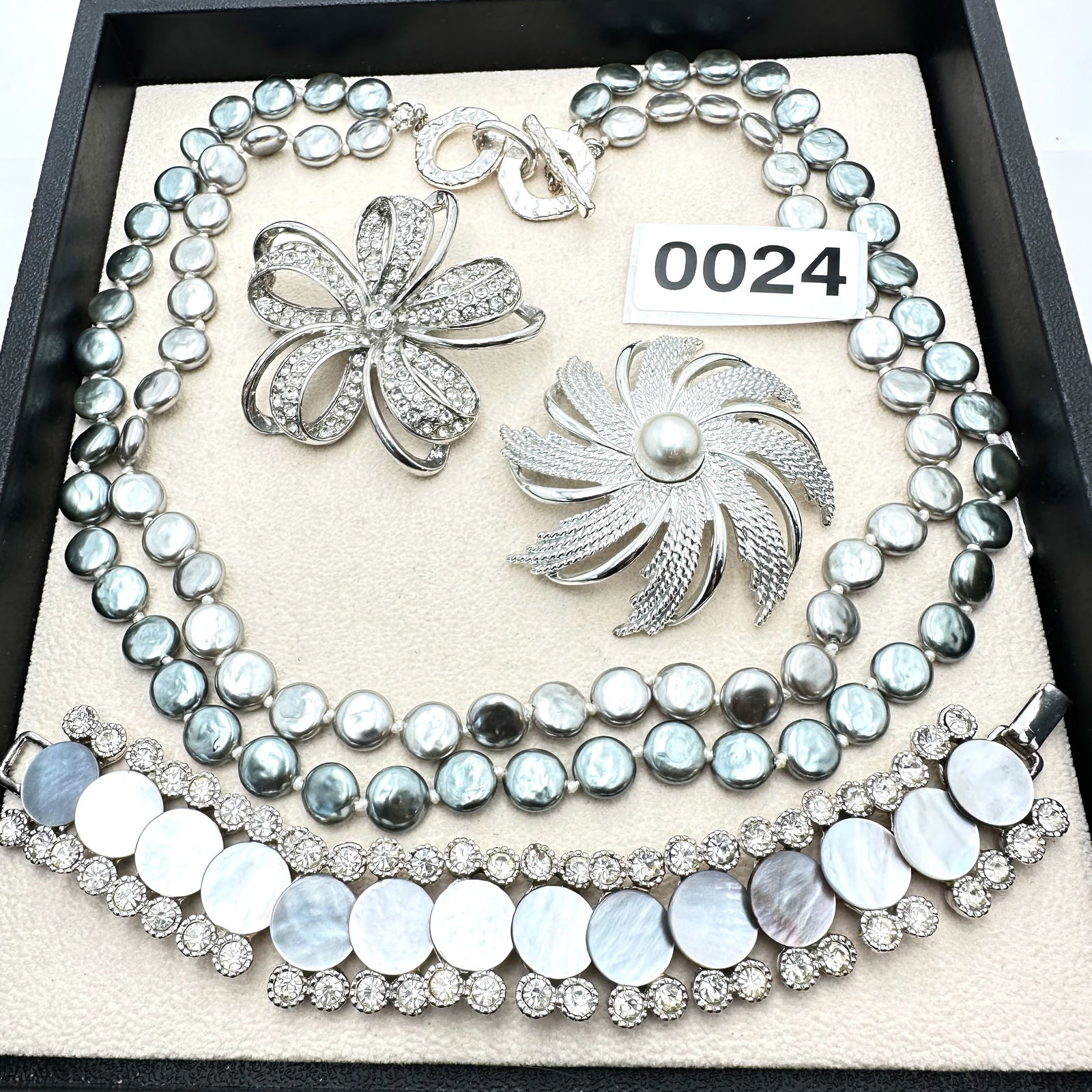 Jewelry Group Lot Vintage Kafin New York Clear Rhinestone Grey Pearl Bracelet Silver Tone Brooches (1 of 2)