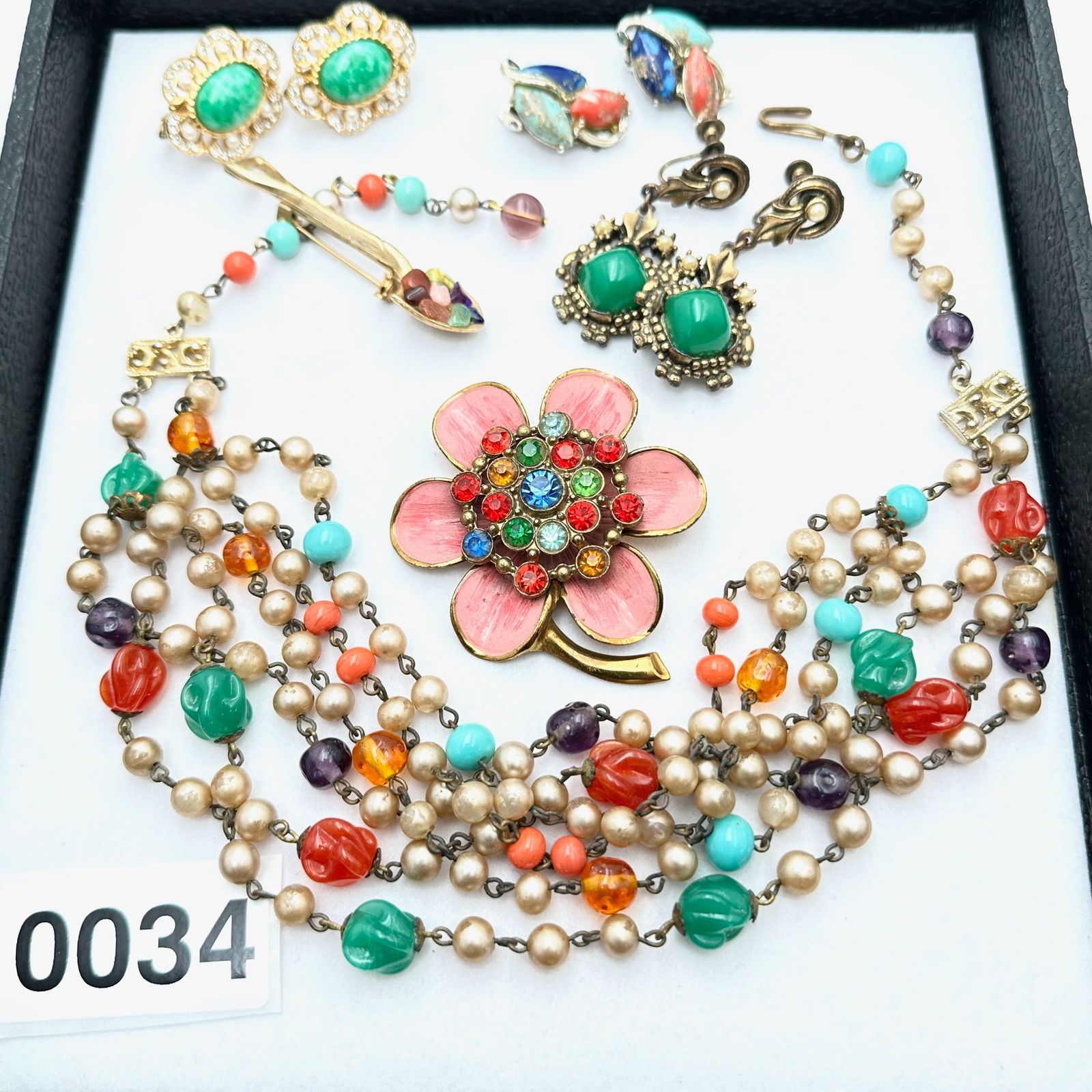 Jewelry Group Lot Vintage Marvella Green Peking Glass Clip Earrings Multi Strand Necklace Flower: Jewelry Group Lot Vintage Marvella Green Peking Glass Clip Earrings Multi Strand Necklace Flower Brooch