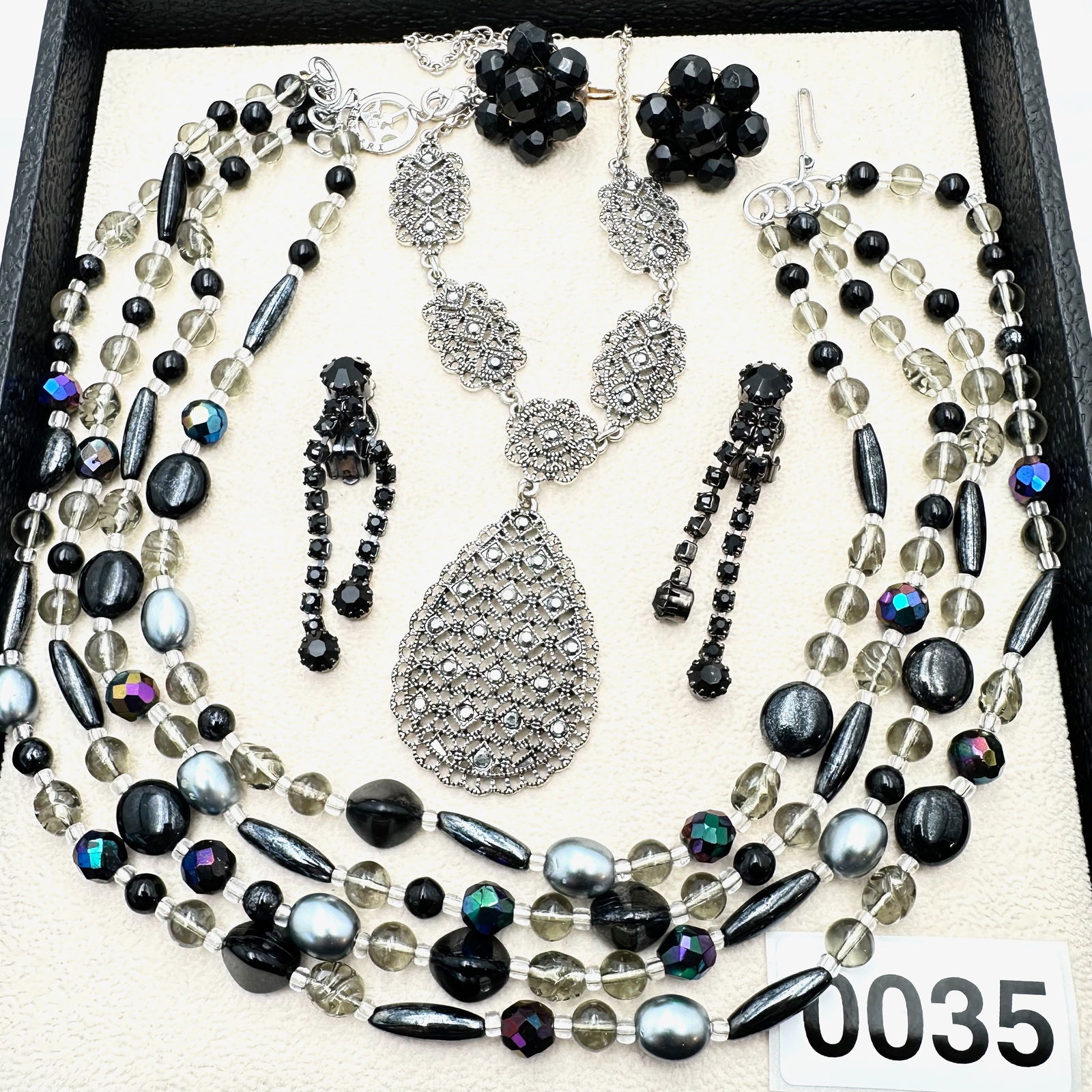 Jewelry Group Lot Vintage Trifari Marcasite Silver Tone Necklace Multistrand Glass Necklace Clip: Jewelry Group Lot Vintage Trifari Marcasite Silver Tone Necklace Multistrand Glass Necklace Clip Earrings