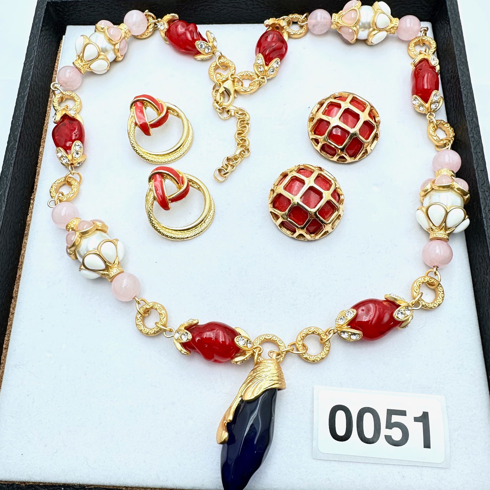 Jewelry Group Lot Matte Gold Tone Pink Blue Red Glass Necklace Clip And Pierced Earrings: Jewelry Group Lot Matte Gold Tone Pink Blue Red Glass Necklace Clip And Pierced Earrings