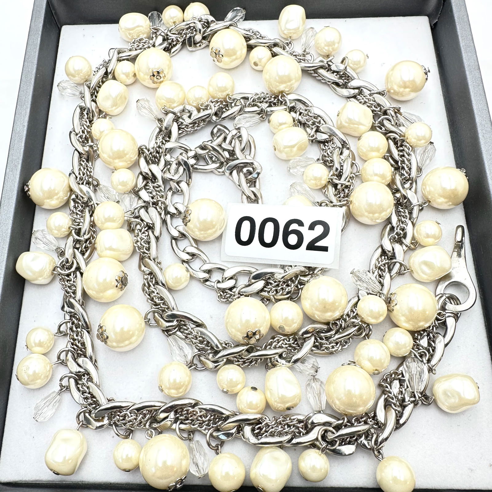 Jewelry Group Lot Vintage Cream Glass Pearl Silver Tone Belt or Statement Necklace Heavy Quality (1 of 2)