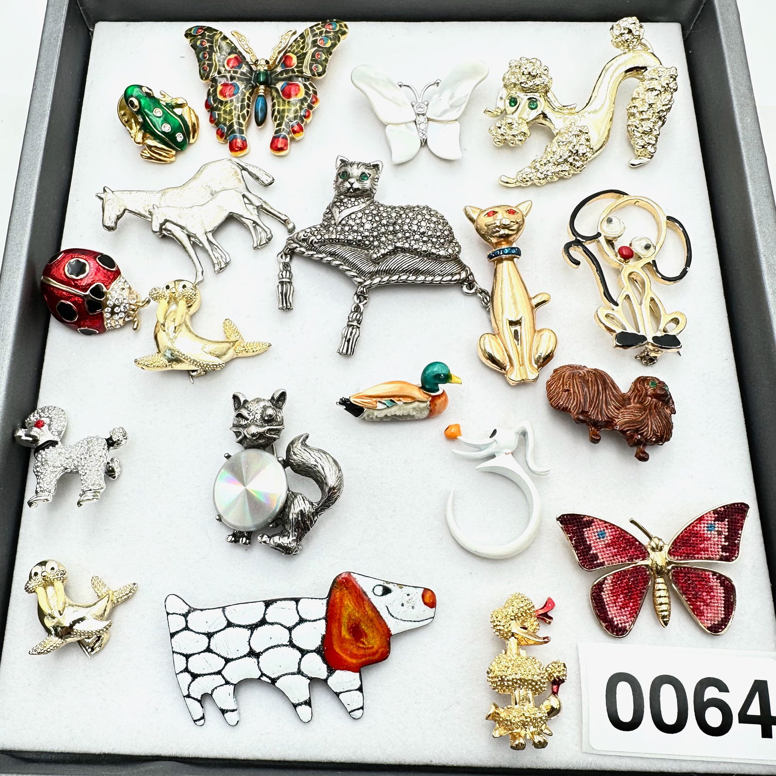Jewelry Group Lot Vintage Figural Brooch Pin Butterfly Cat Poodle Lady Bug Horses (1 of 2)