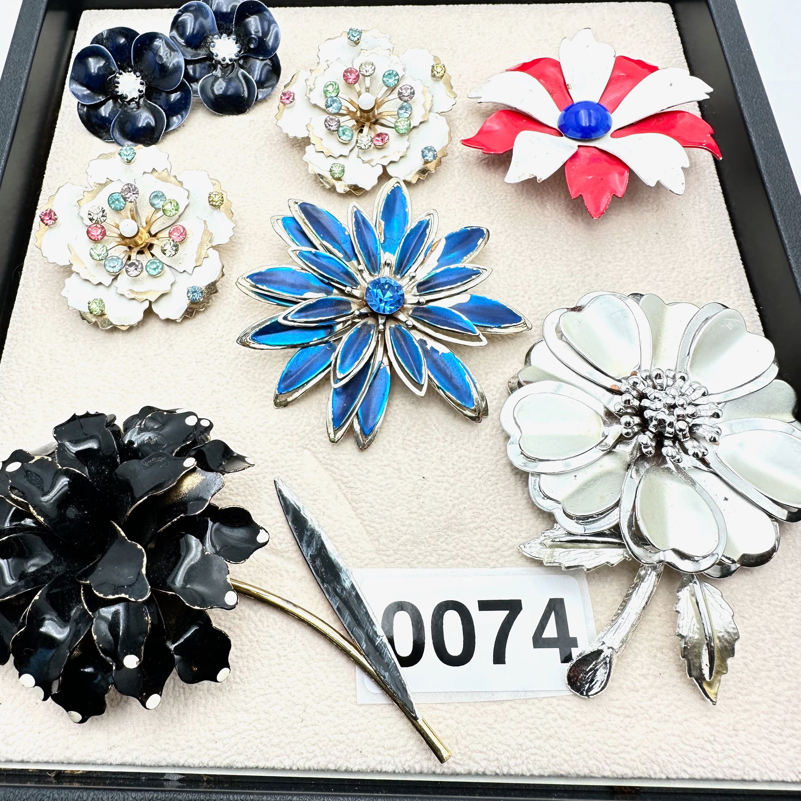 Jewelry Group Lot Vintage Enamel Flower Brooches and Earrings (1 of 2)