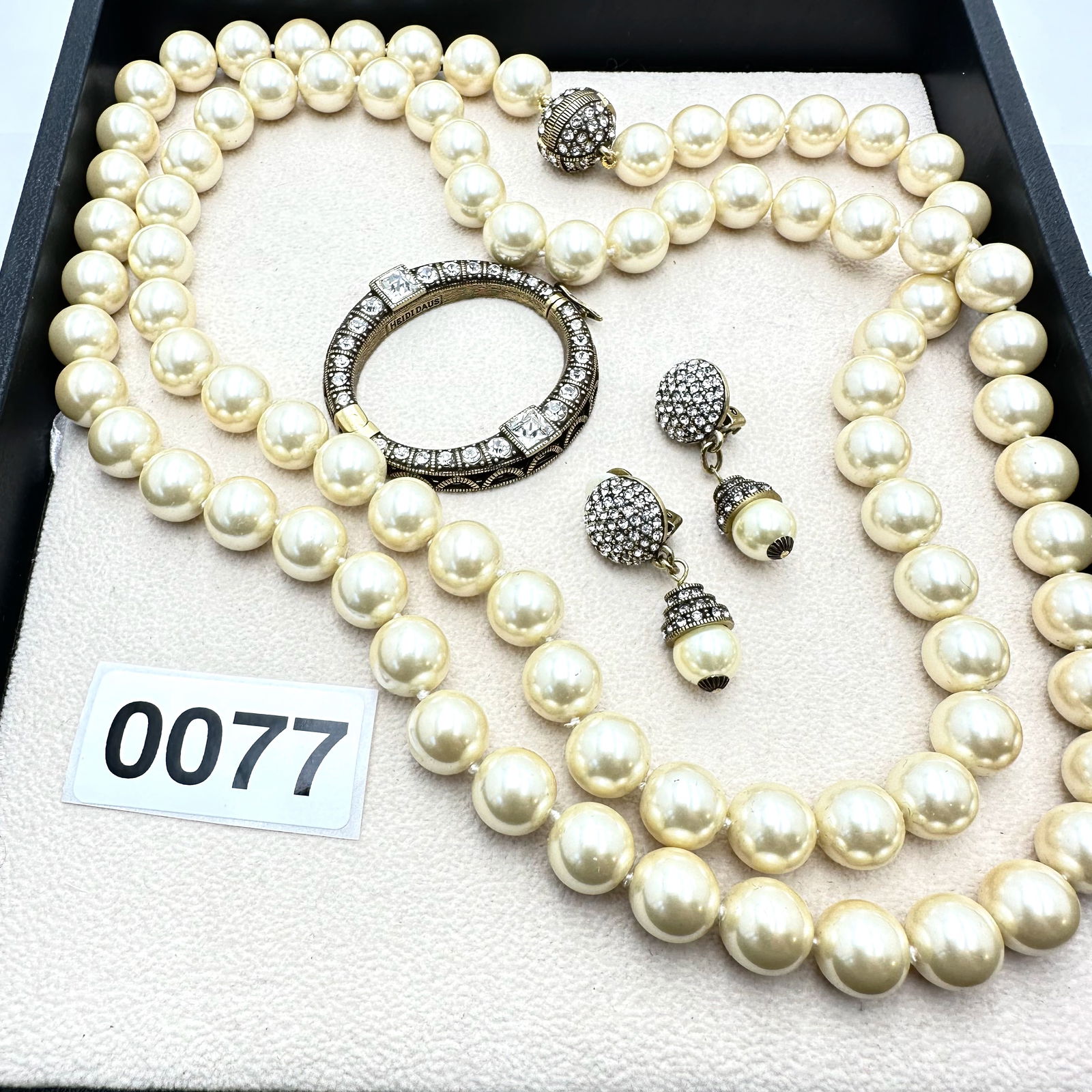 Jewelry Group Lot Heidi Daus Glass Pearl Necklace Clip Earrings and Scarf Clip? (1 of 2)