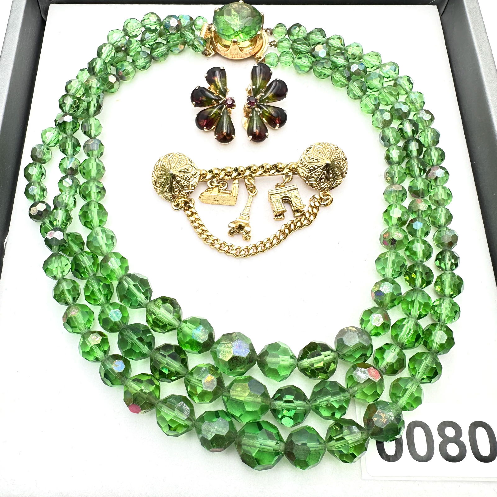 Jewelry Group Lot Vintage 3 Strand Green Glass Necklace Rhinestone Clasp Cip Earrings Paris Brooch: Jewelry Group Lot Vintage 3 Strand Green Glass Necklace Rhinestone Clasp Cip Earrings Paris Brooch